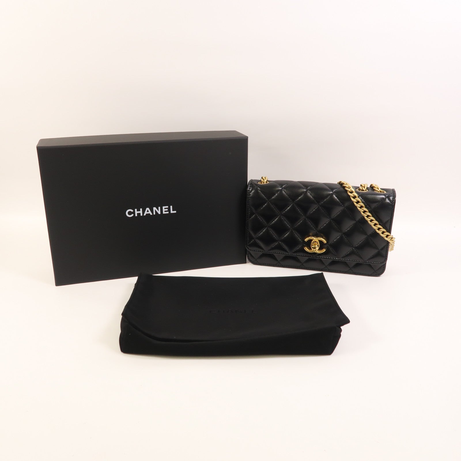 CHANEL 羊皮皮革WOC Wallet On Chain金扣鏈帶肩背袋