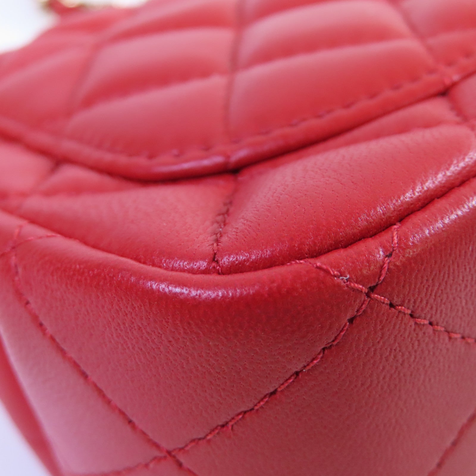 CHANEL 菱格羊皮皮革Classic Mini Square Chain Shoulder Bag金扣鏈帶肩背袋紅色