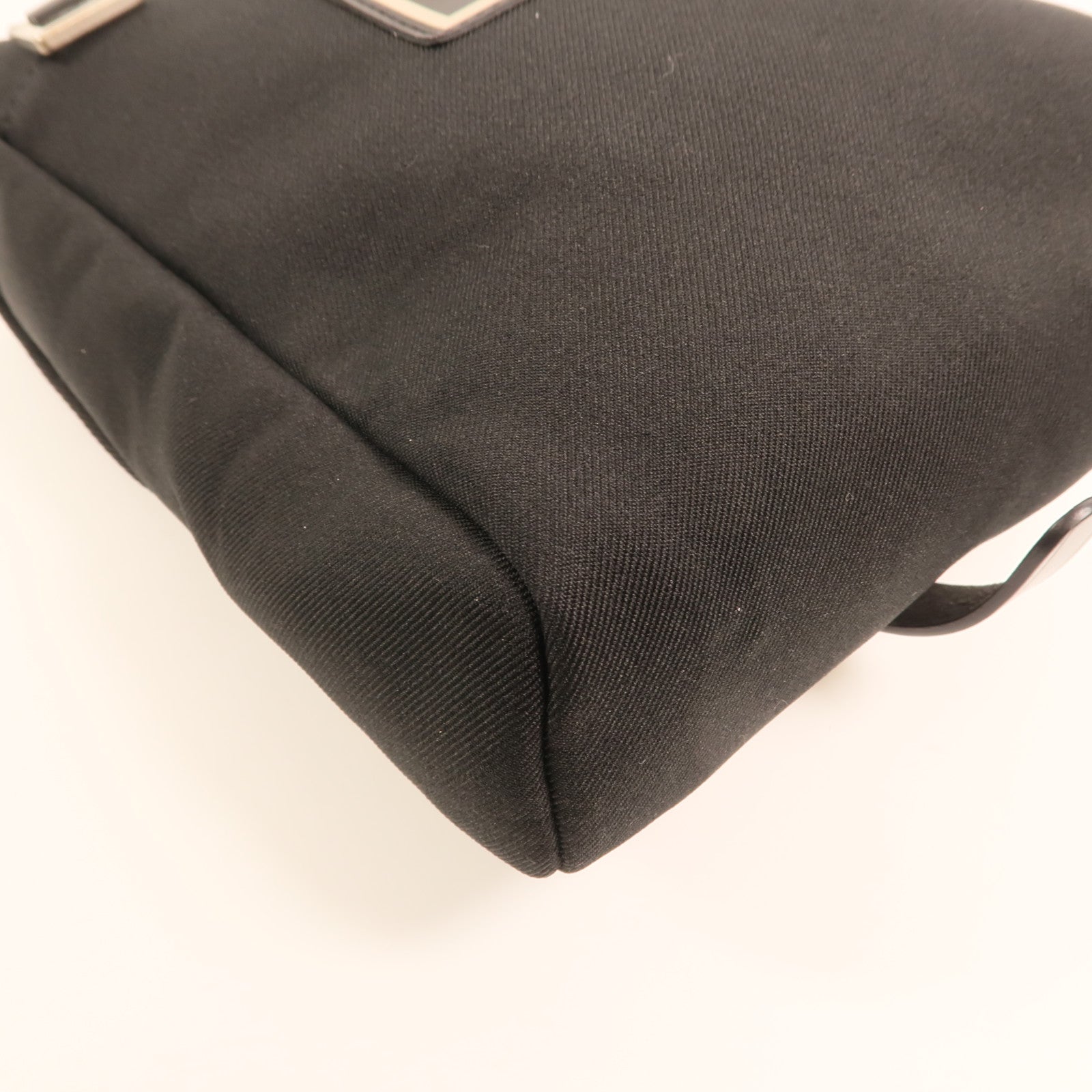 CHANEL 帆布Sports Line Shoulder Bag銀扣肩背袋