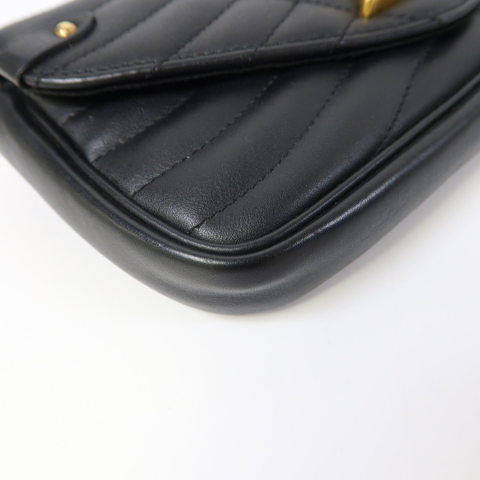LOUIS VUITTON 牛皮皮革New Wave WOC金扣鏈帶肩背袋黑色
