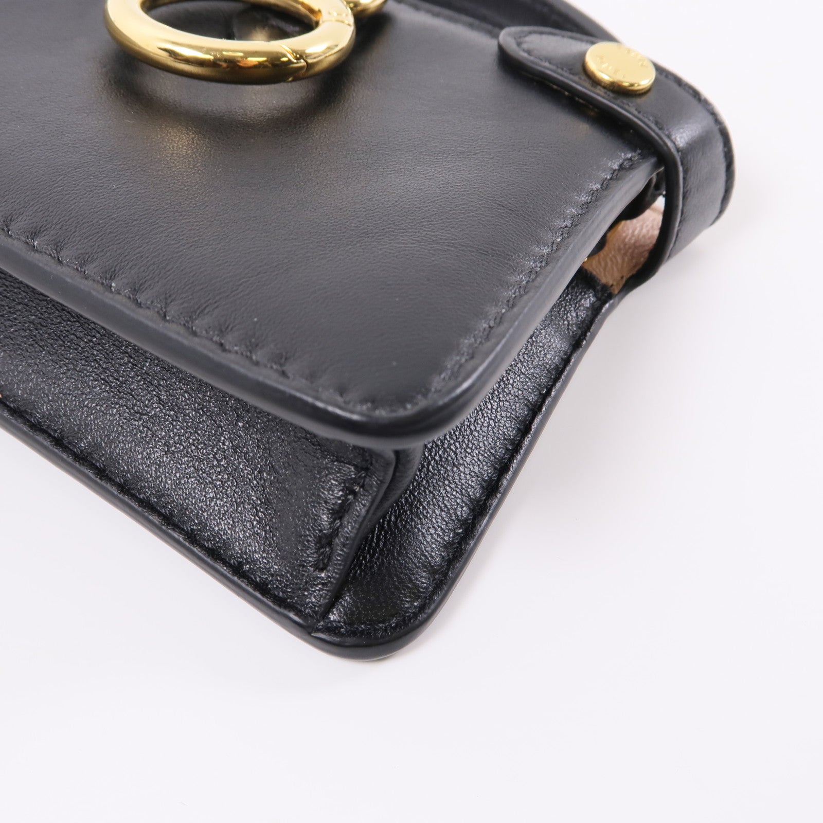 FENDI 皮革Peekaboo Bag Charm金扣掛飾黑色