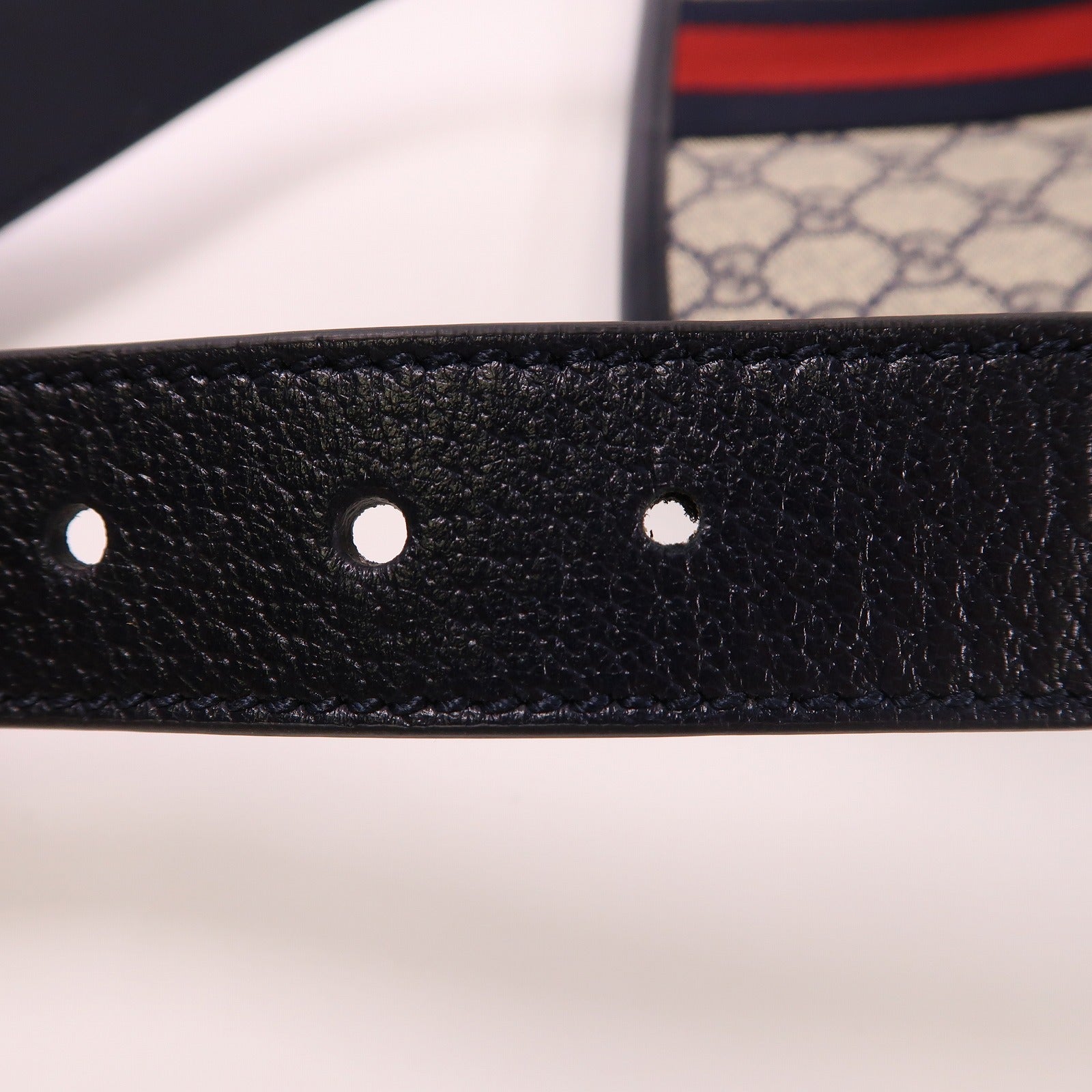 GUCCI 塗層帆布Ophidia GG Supreme銀扣腰包