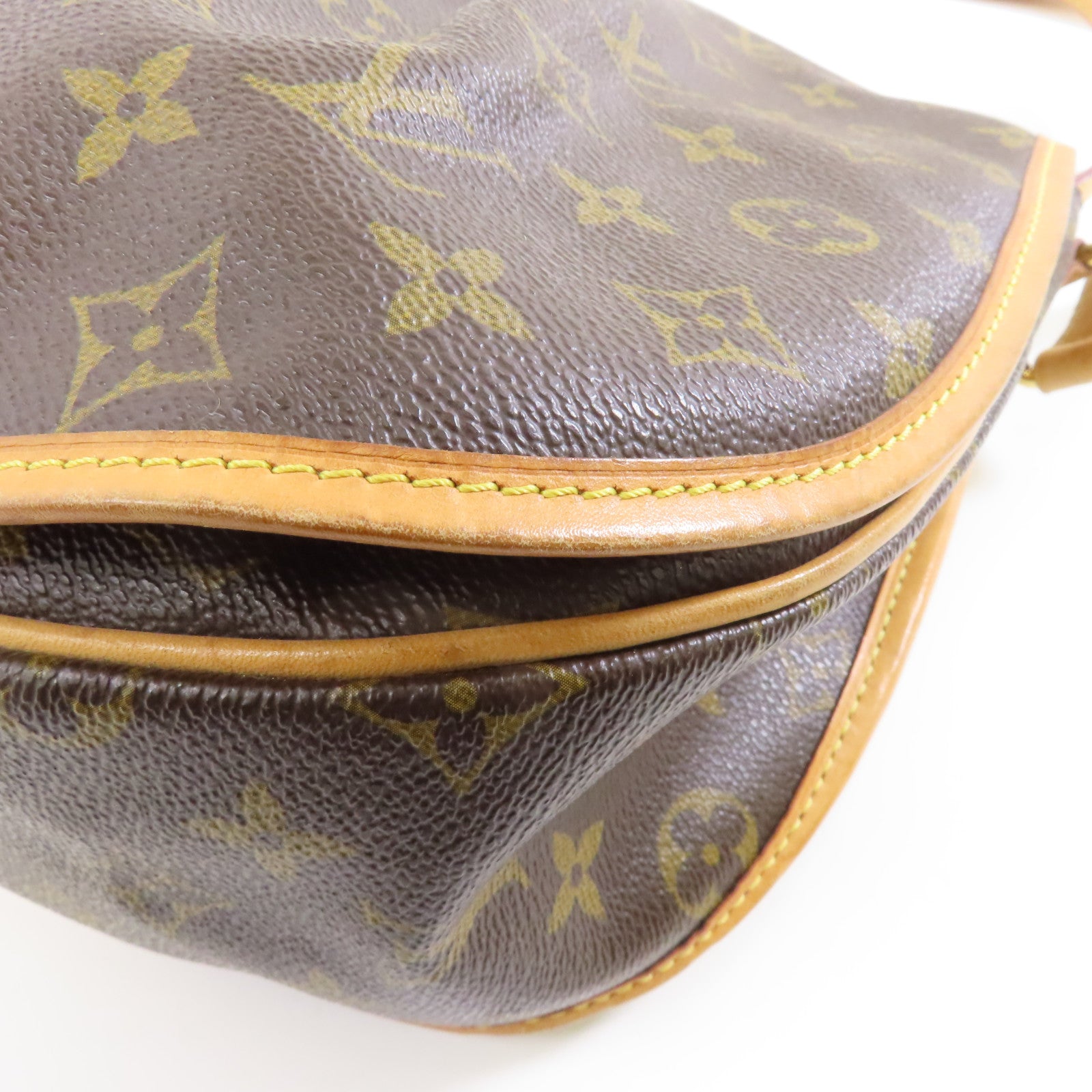LOUIS VUITTON Monogram Menilmontant MM金扣肩背袋啡色