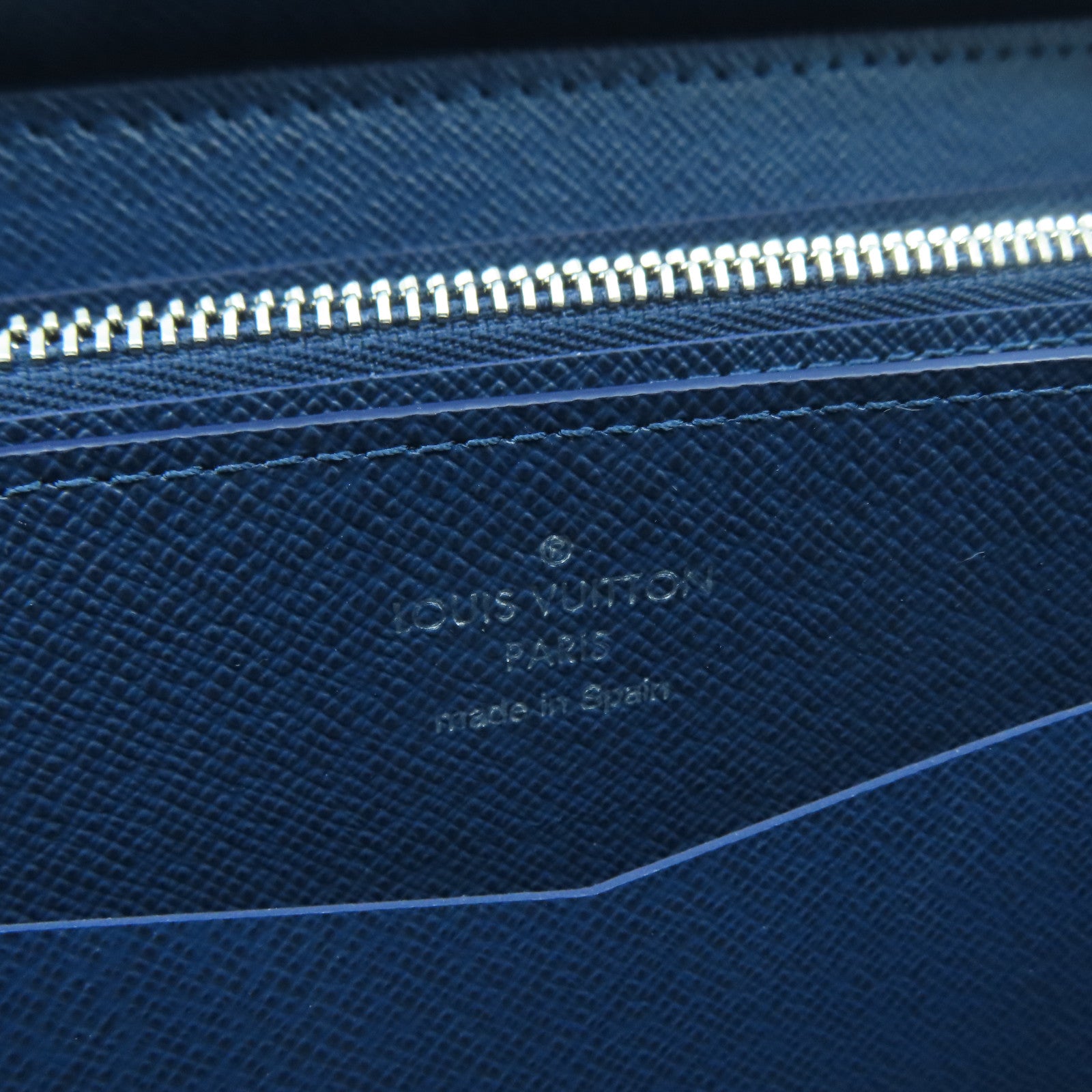 LOUIS VUITTON 【激減優惠】Taiga皮革Zippy XL銀扣手挽袋藍色