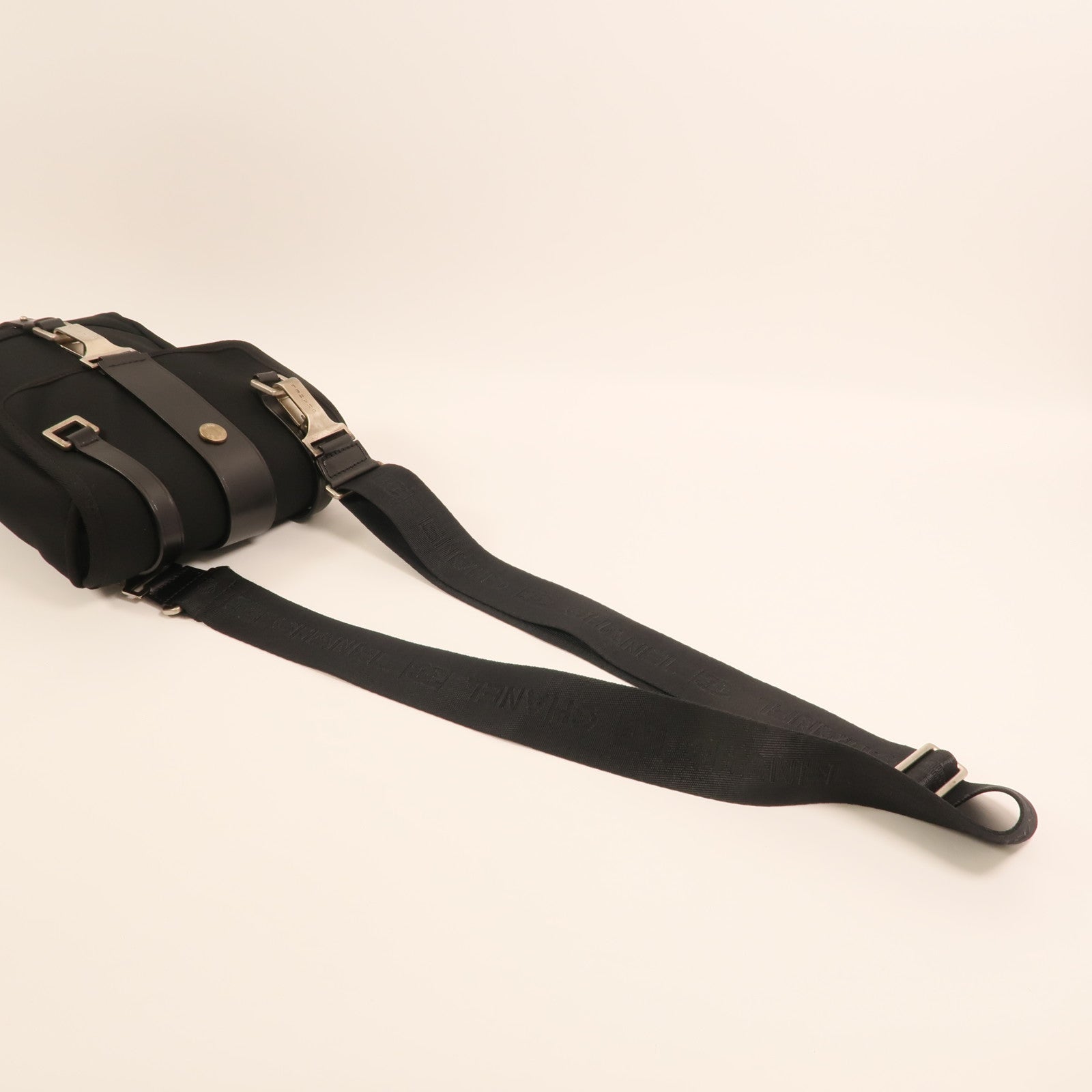 CHANEL 帆布Sports Line Shoulder Bag銀扣肩背袋