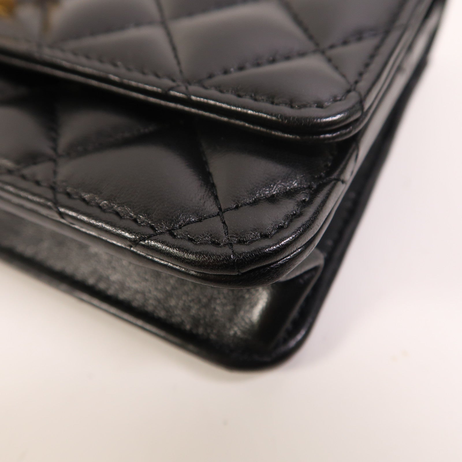 CHANEL 羊皮皮革WOC Wallet On Chain金扣鏈帶肩背袋