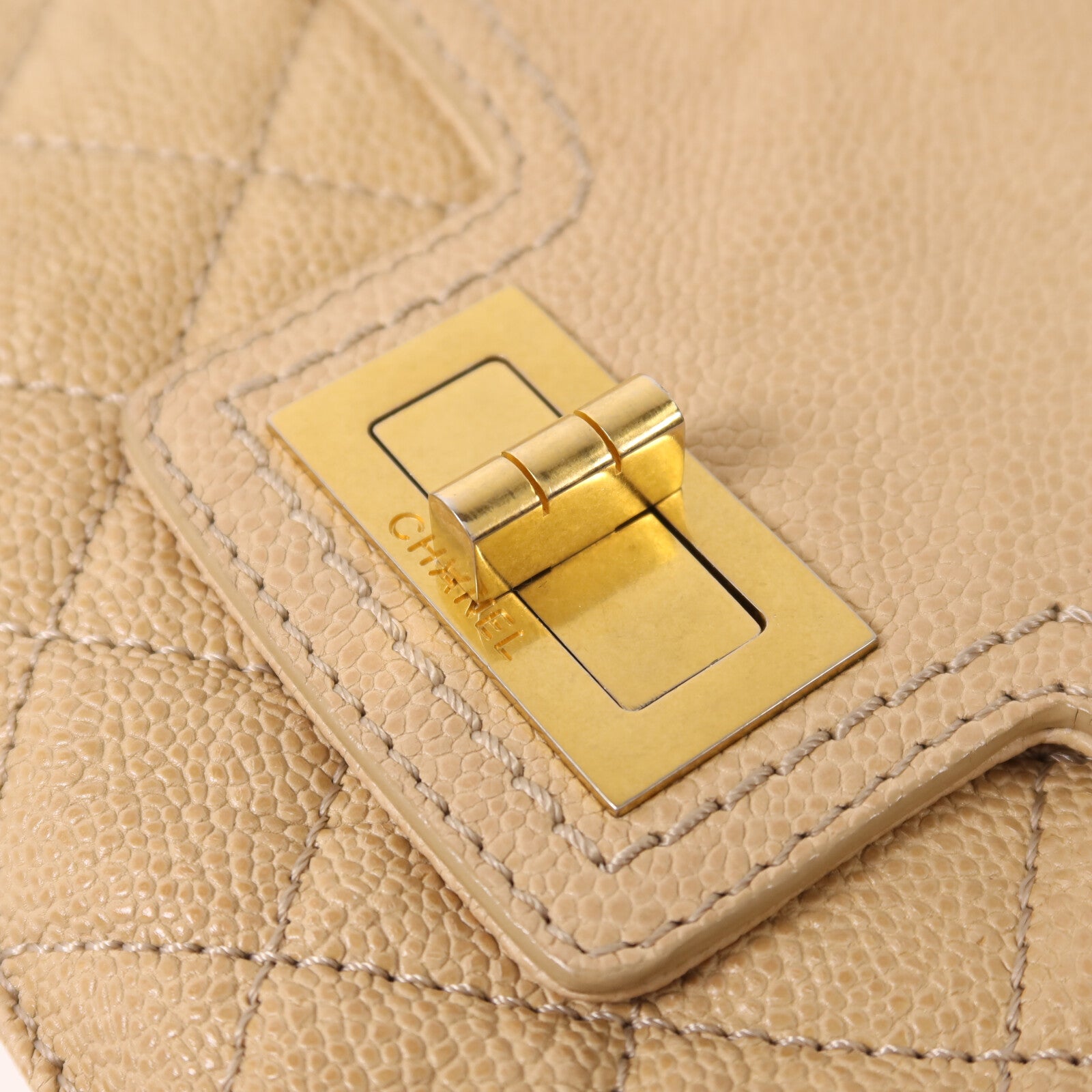 CHANEL 牛皮皮革2.55鏈帶肩背袋