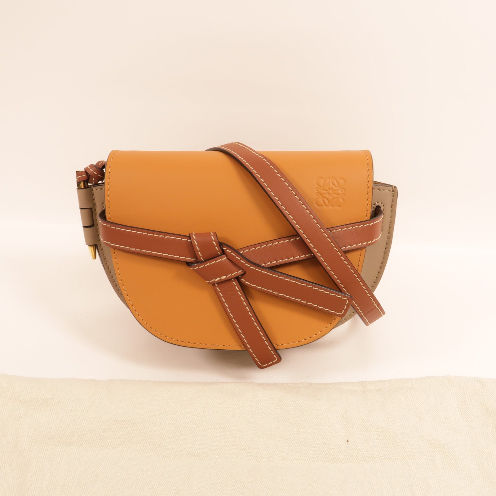 LOEWE 牛皮皮革Mini Gate肩背袋