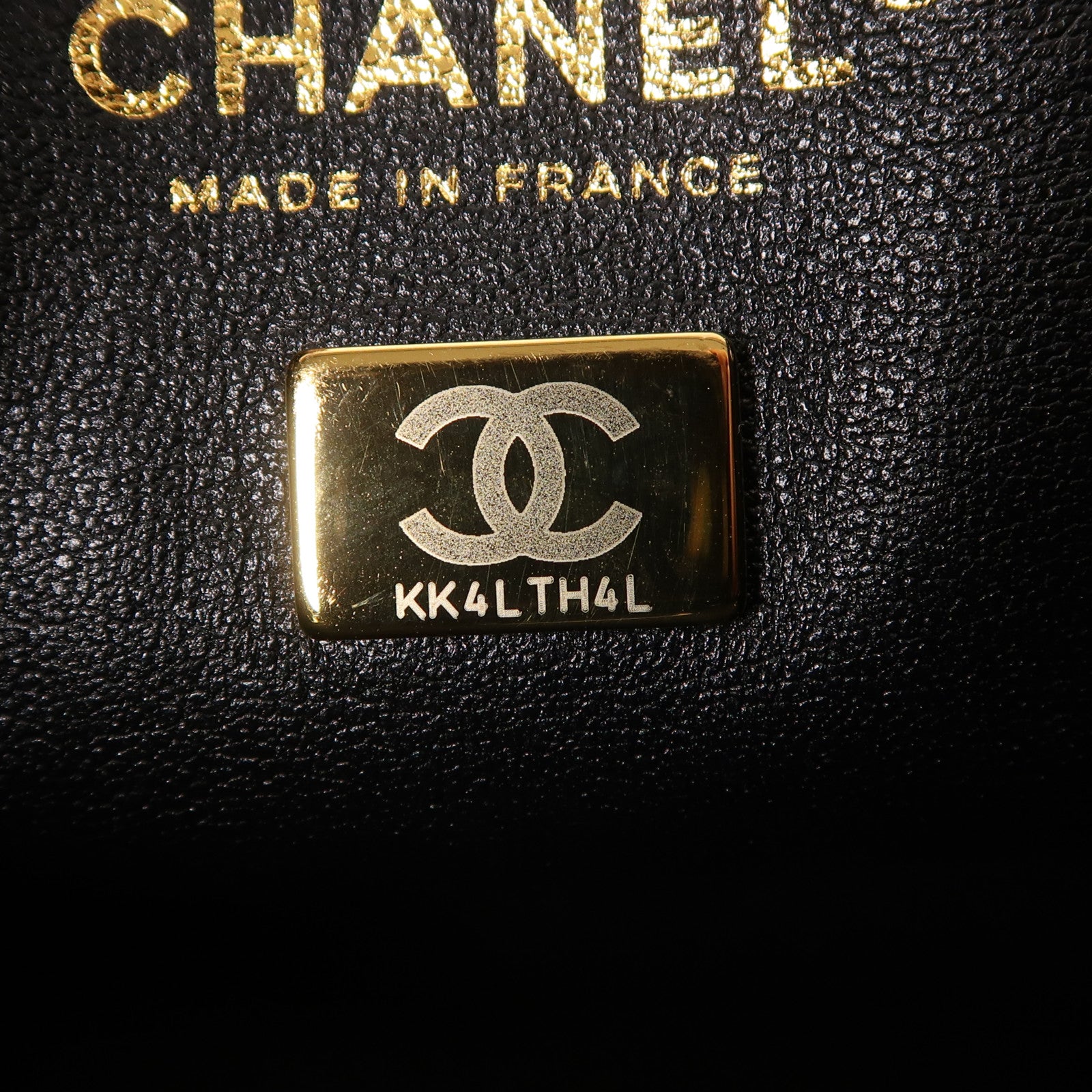 CHANEL 牛皮皮革Bucket Bag金扣鏈帶肩背袋