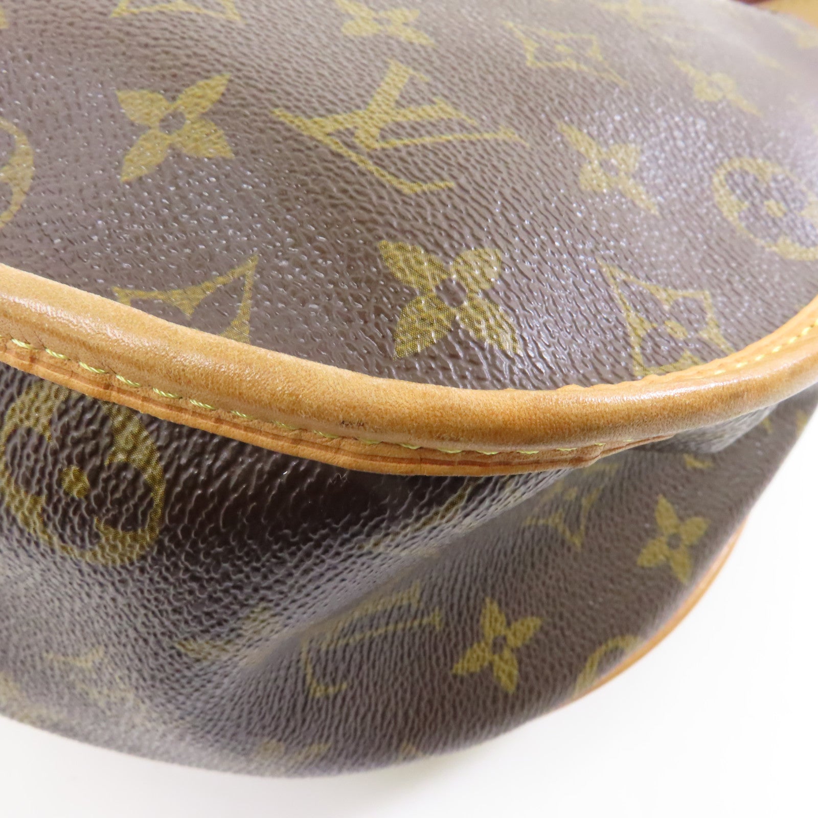 LOUIS VUITTON Monogram Menilmontant MM金扣肩背袋啡色
