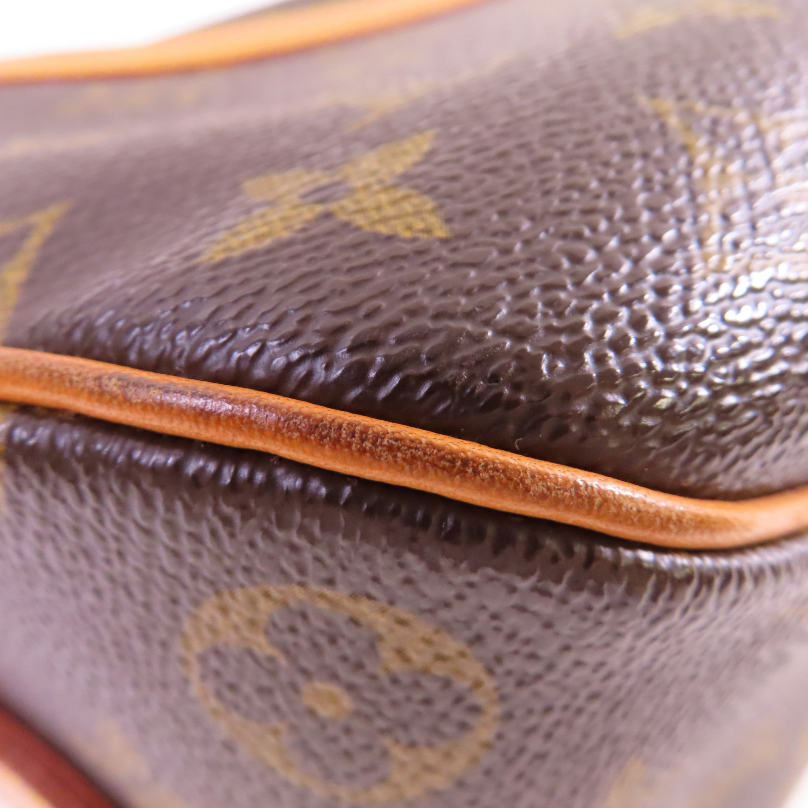 LOUIS VUITTON Monogram Blois Shoulder Bag金扣肩背袋啡色