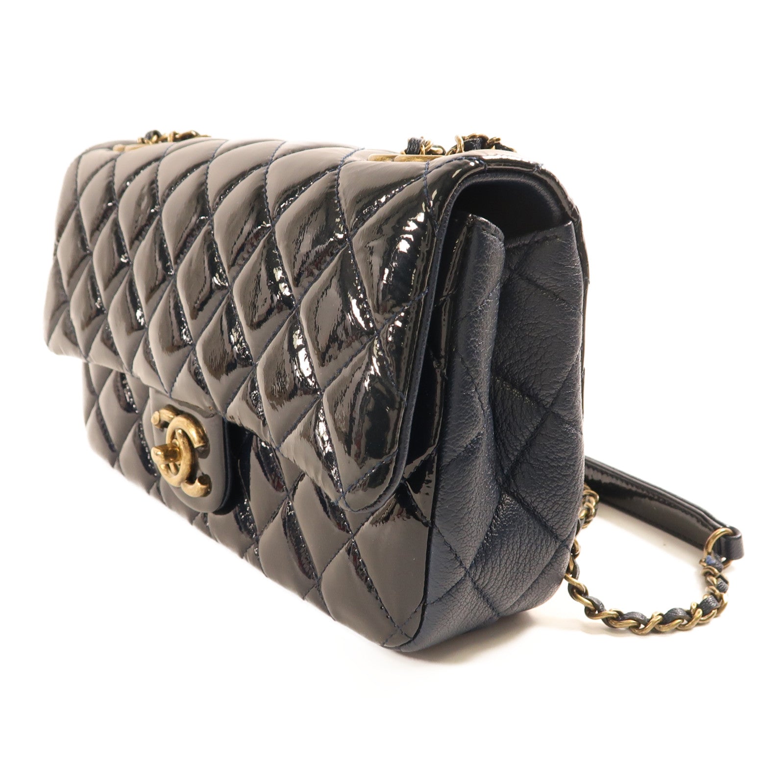 CHANEL 漆皮皮革Chain Shoulder金扣鏈帶肩背袋