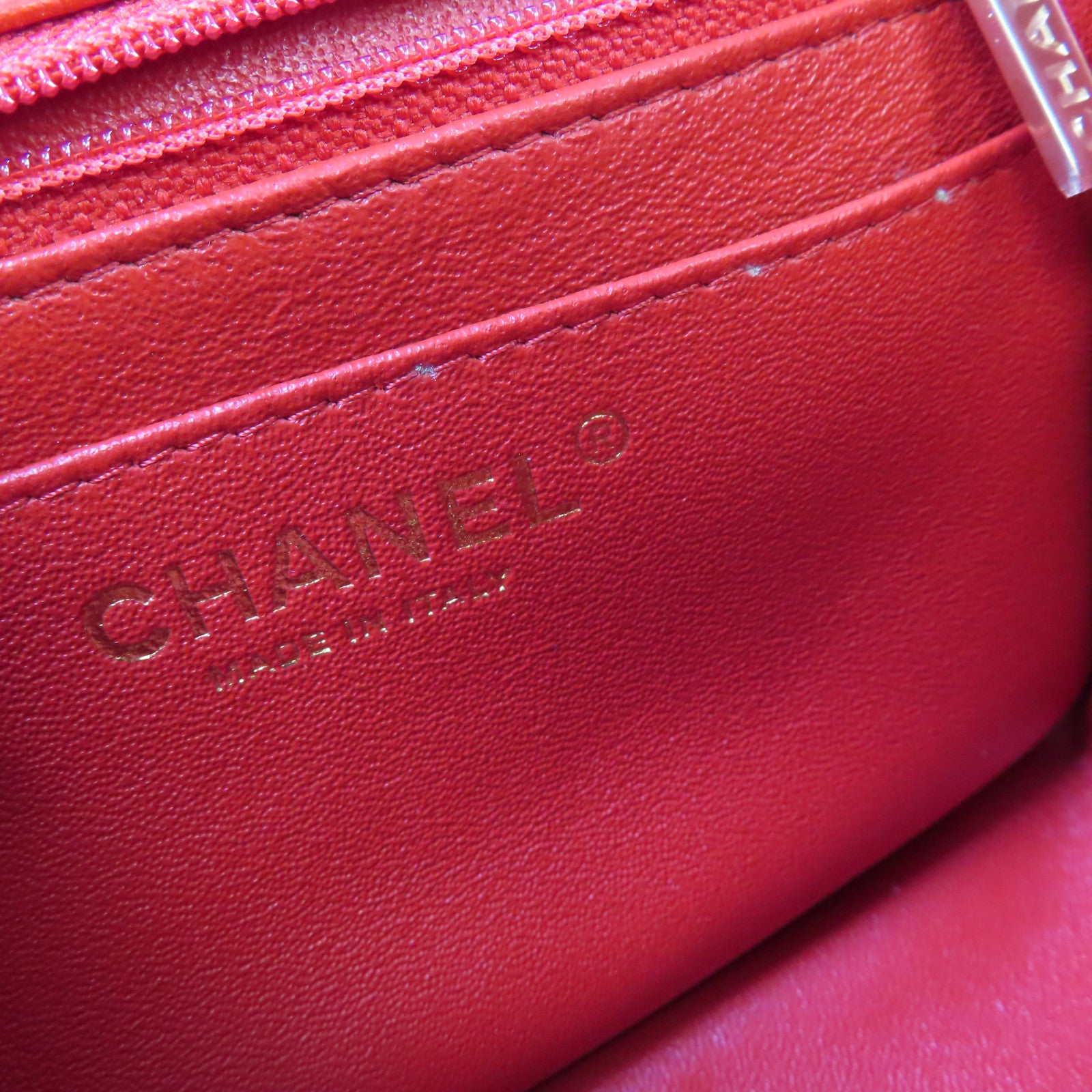 CHANEL 菱格羊皮皮革Classic Mini Square Chain Shoulder Bag金扣鏈帶肩背袋紅色