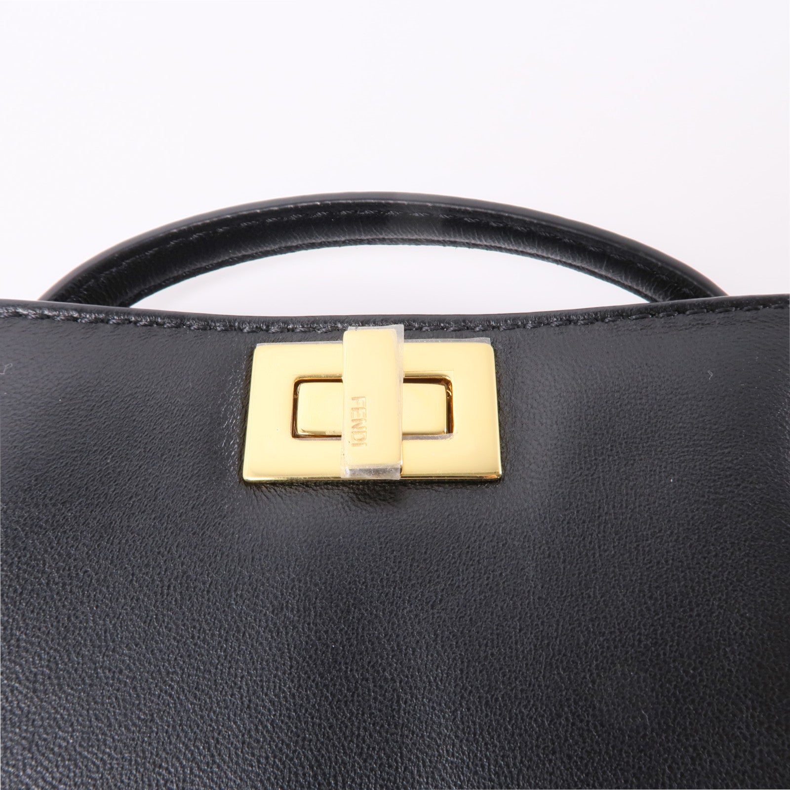 FENDI 皮革Peekaboo Bag Charm金扣掛飾黑色