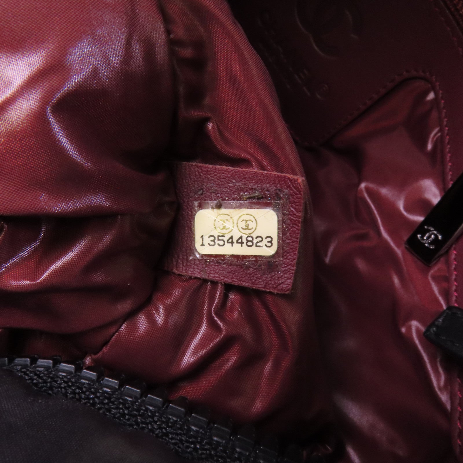CHANEL 尼龍Coco Cocoon銀扣肩背袋