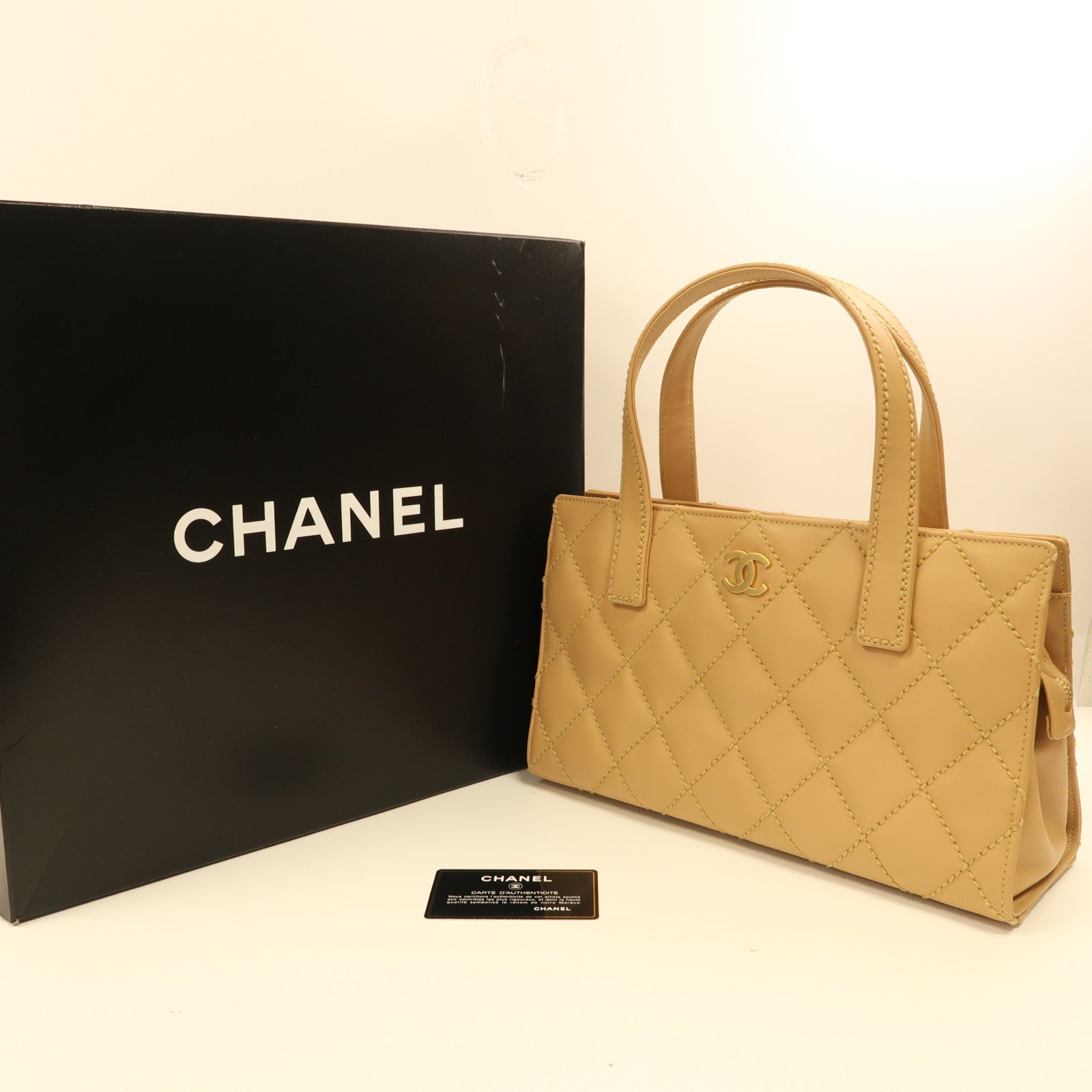 CHANEL 牛皮皮革Hand Bag金扣手挽袋米色