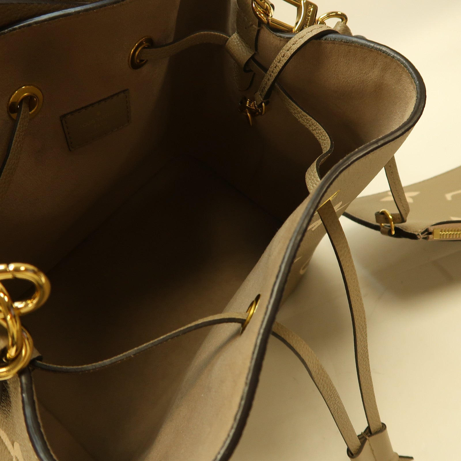 LOUIS VUITTON Monogram Empreinte Neo Noe手挽肩背兩用袋米色/米白色