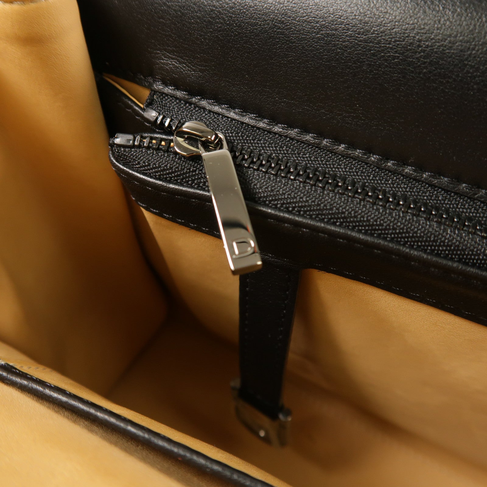 Delvaux 牛皮皮革Brillant East West手挽肩背兩用袋