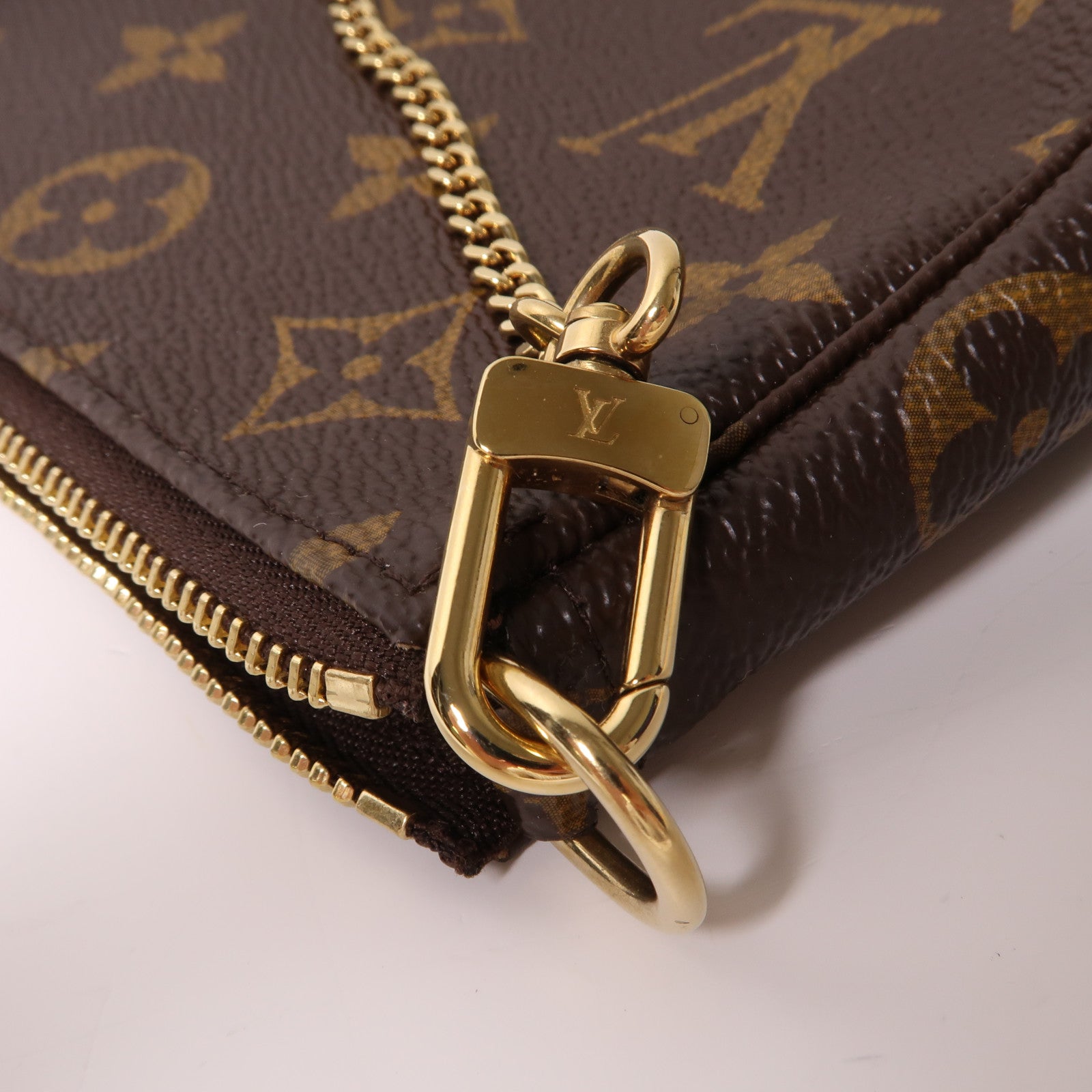 LOUIS VUITTON 【激減優惠】Monogram Pochette Accessories金扣手挽袋啡色