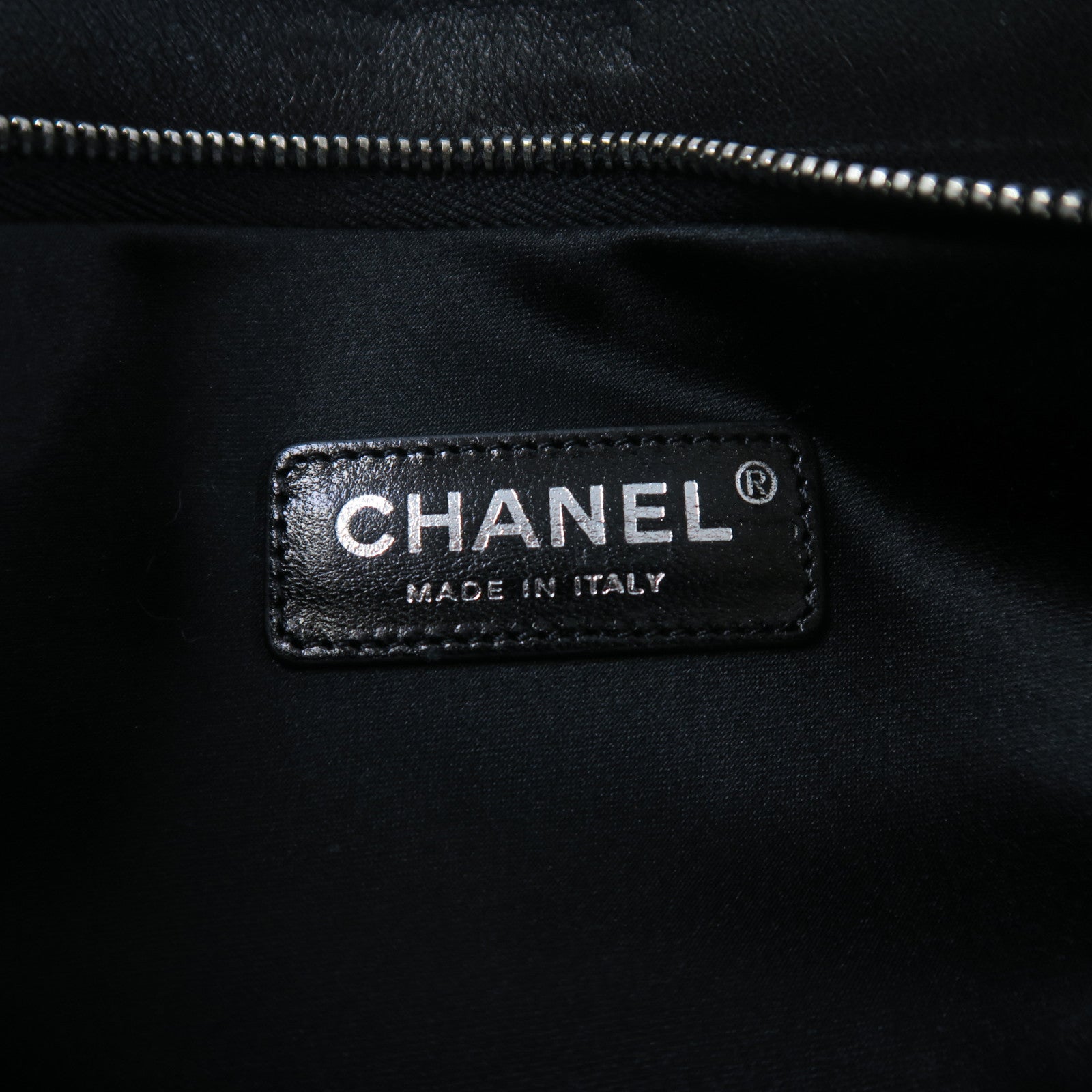 CHANEL 【激減優惠】羊皮皮革Clutch Bag銀扣手拿包黑色