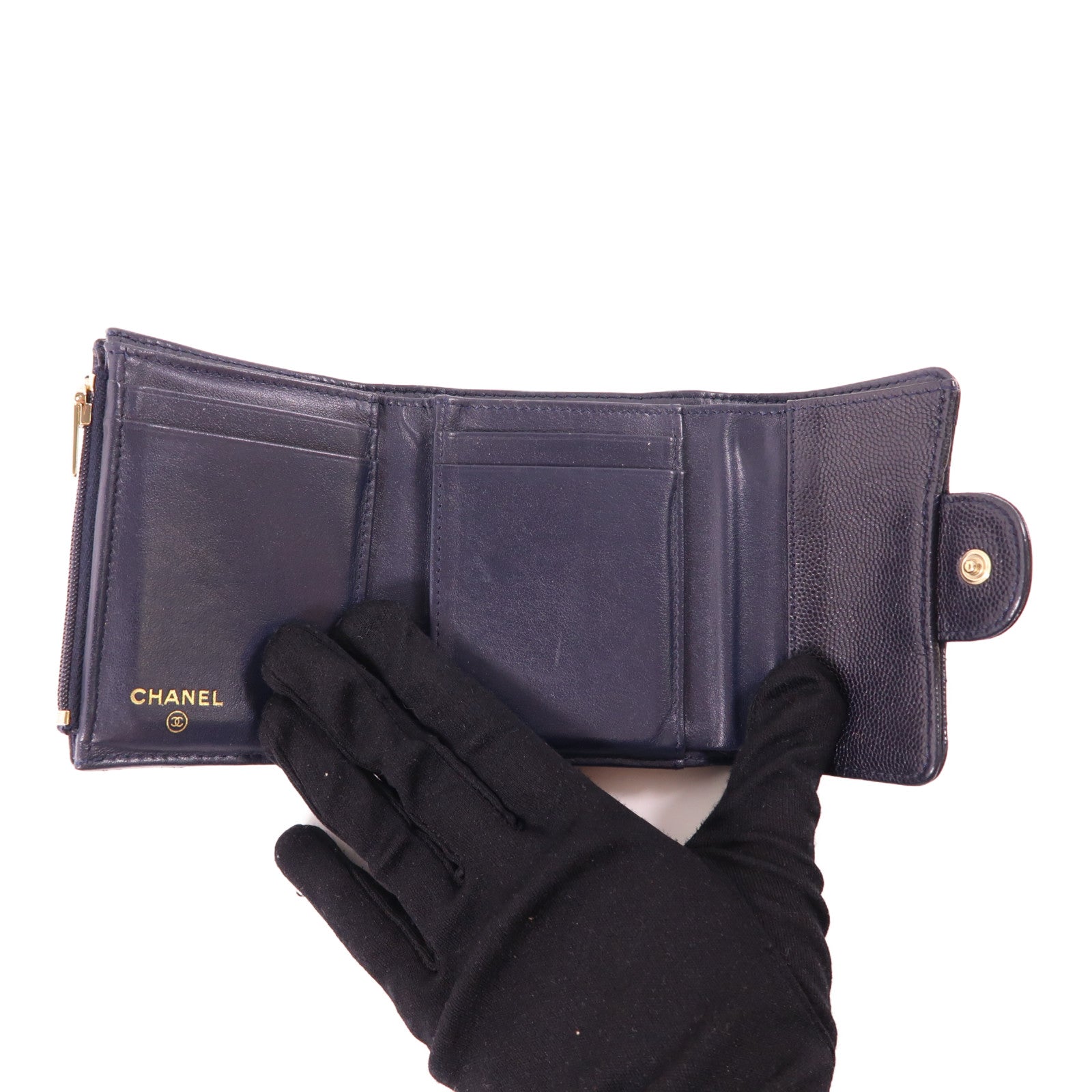 CHANEL 牛皮皮革Trifold Wallet金扣錢包