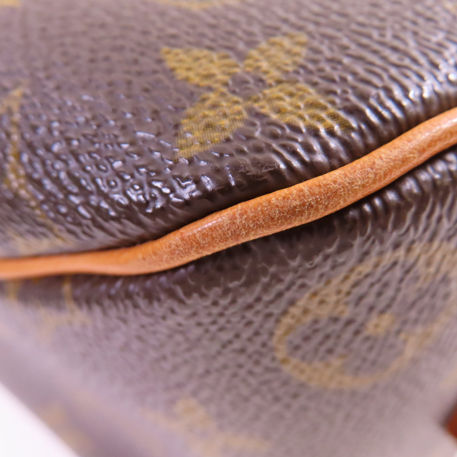 LOUIS VUITTON Monogram Blois Shoulder Bag金扣肩背袋啡色