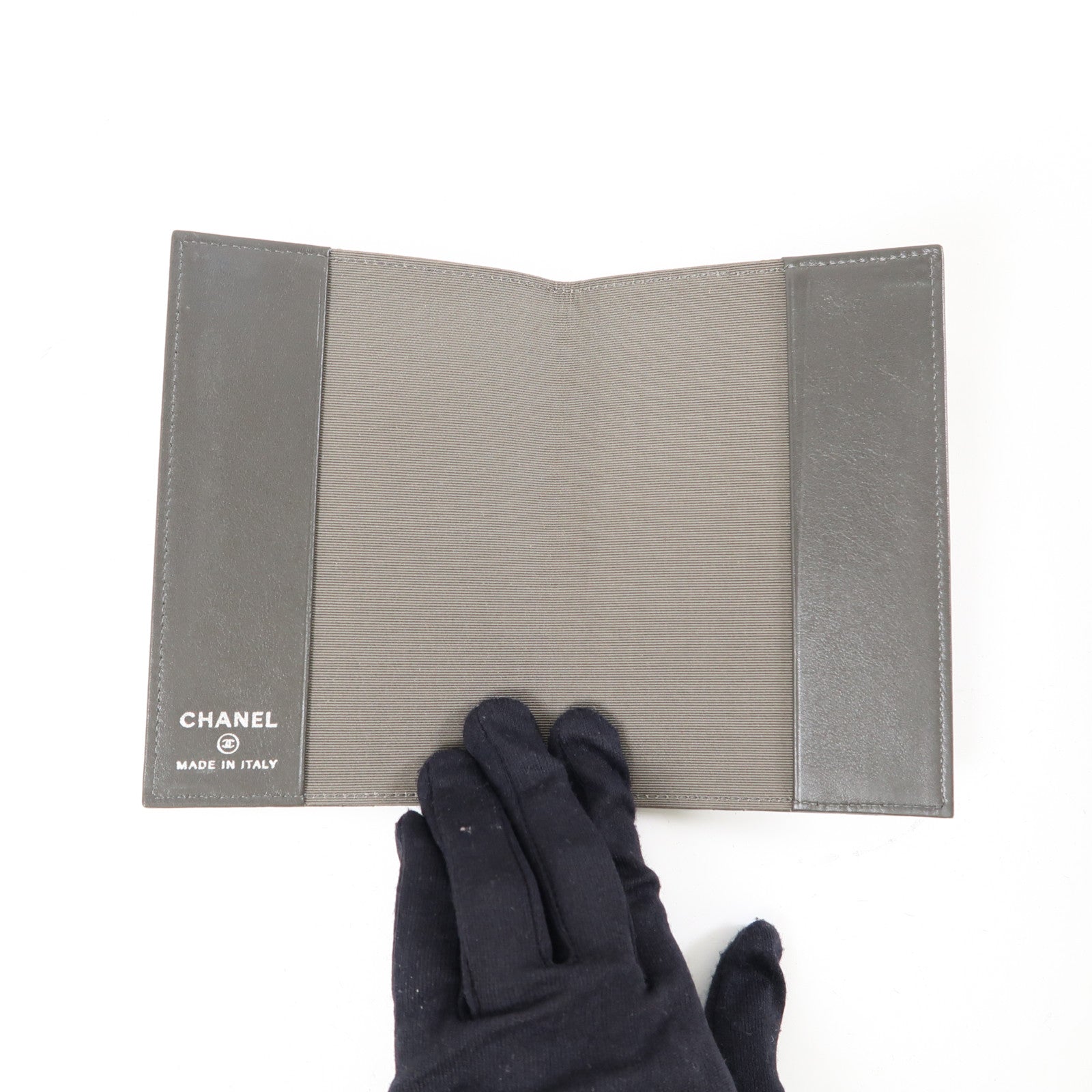 CHANEL 牛皮皮革Long Wallet銀扣長錢包灰色