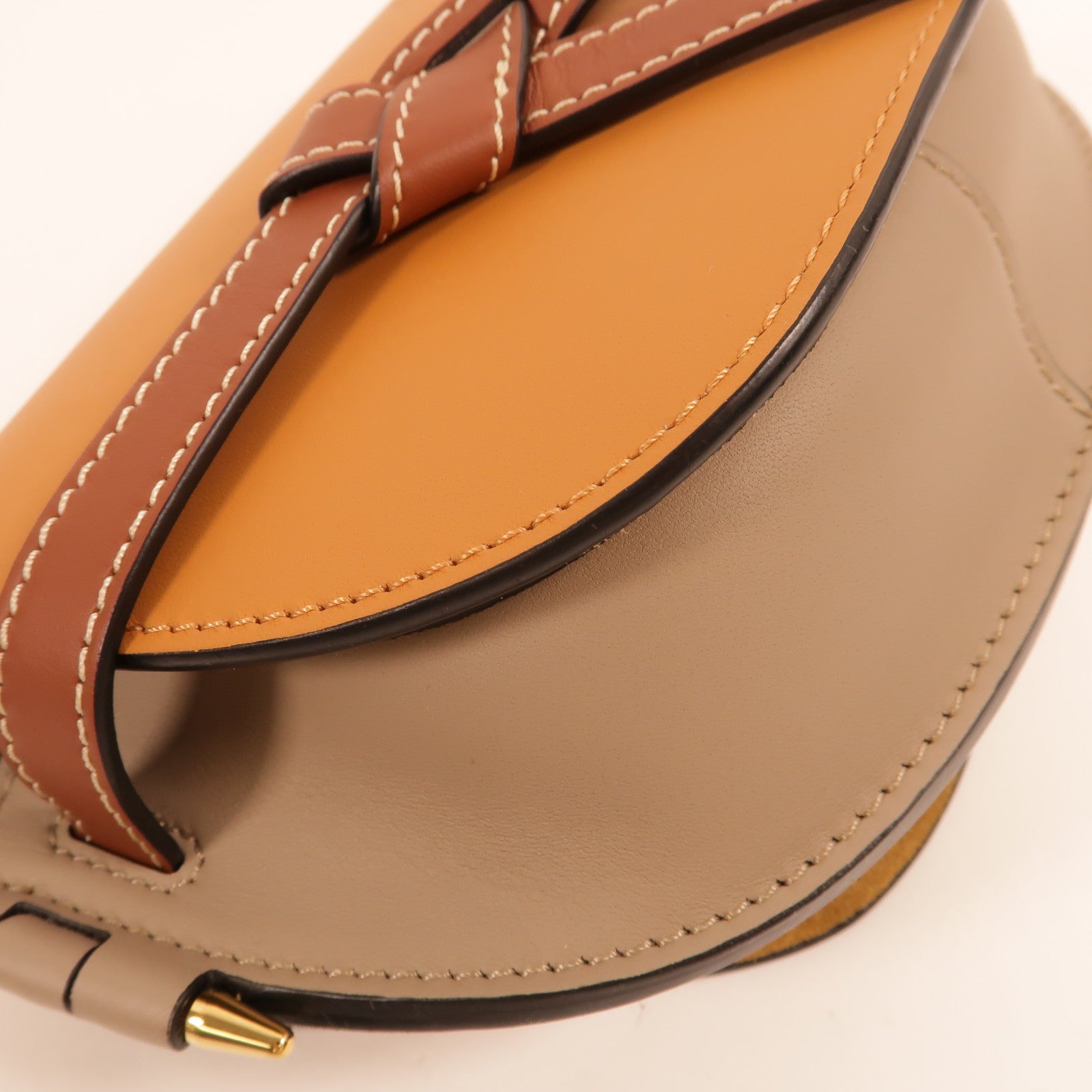 LOEWE 牛皮皮革Mini Gate肩背袋