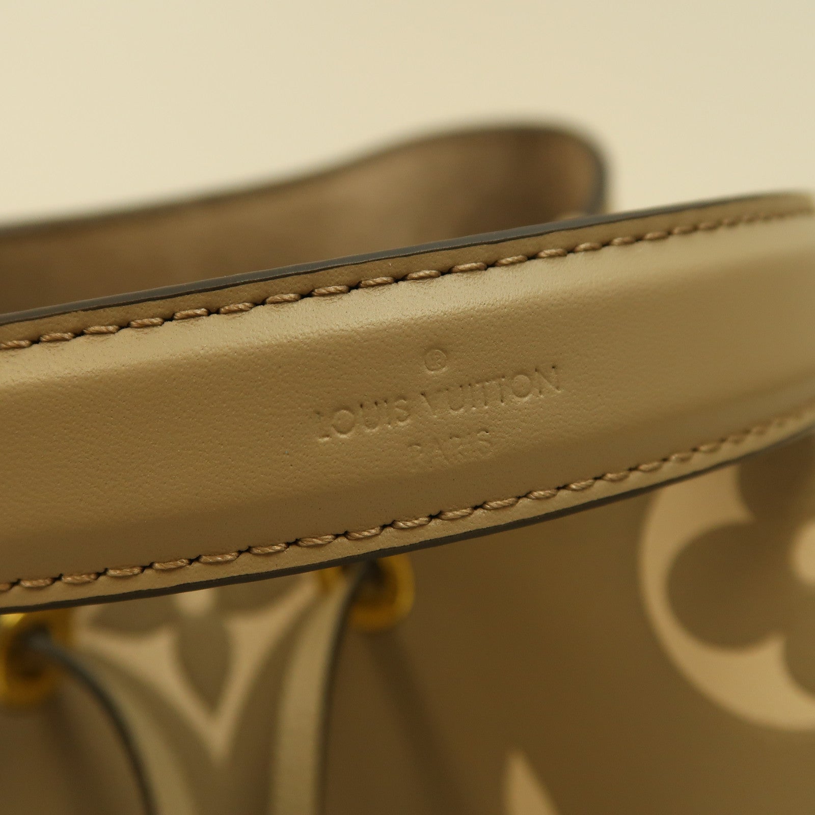 LOUIS VUITTON Monogram Empreinte Neo Noe手挽肩背兩用袋米色/米白色