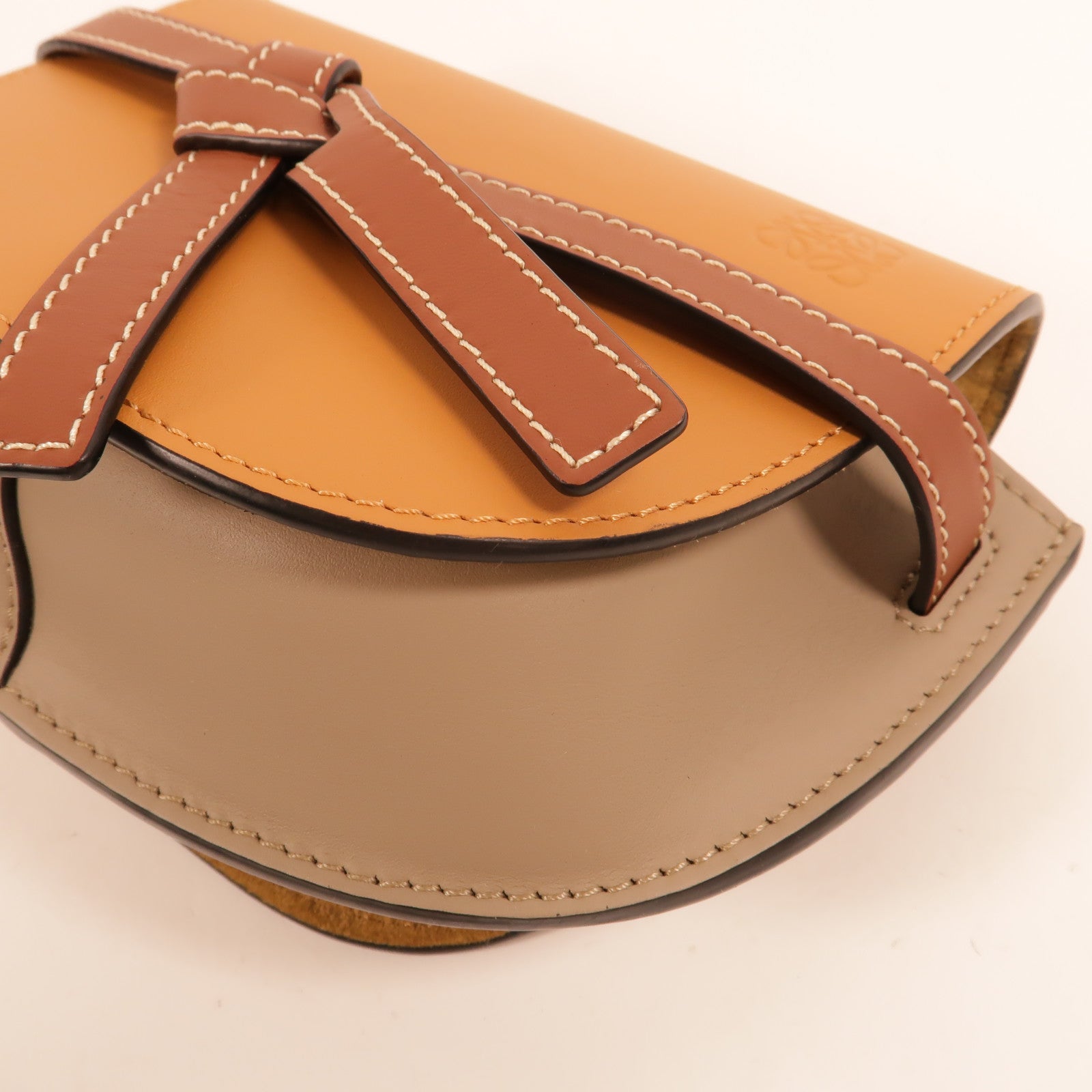 LOEWE 牛皮皮革Mini Gate肩背袋