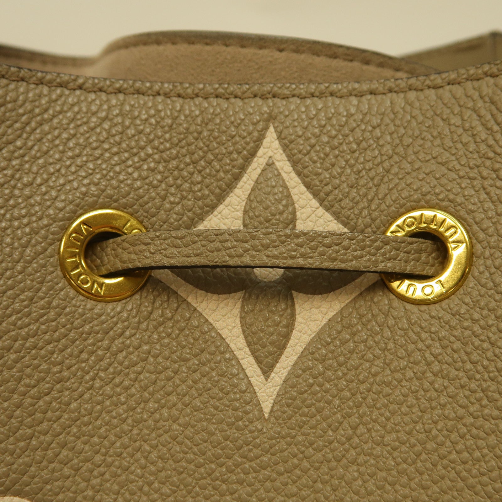 LOUIS VUITTON Monogram Empreinte Neo Noe手挽肩背兩用袋米色/米白色