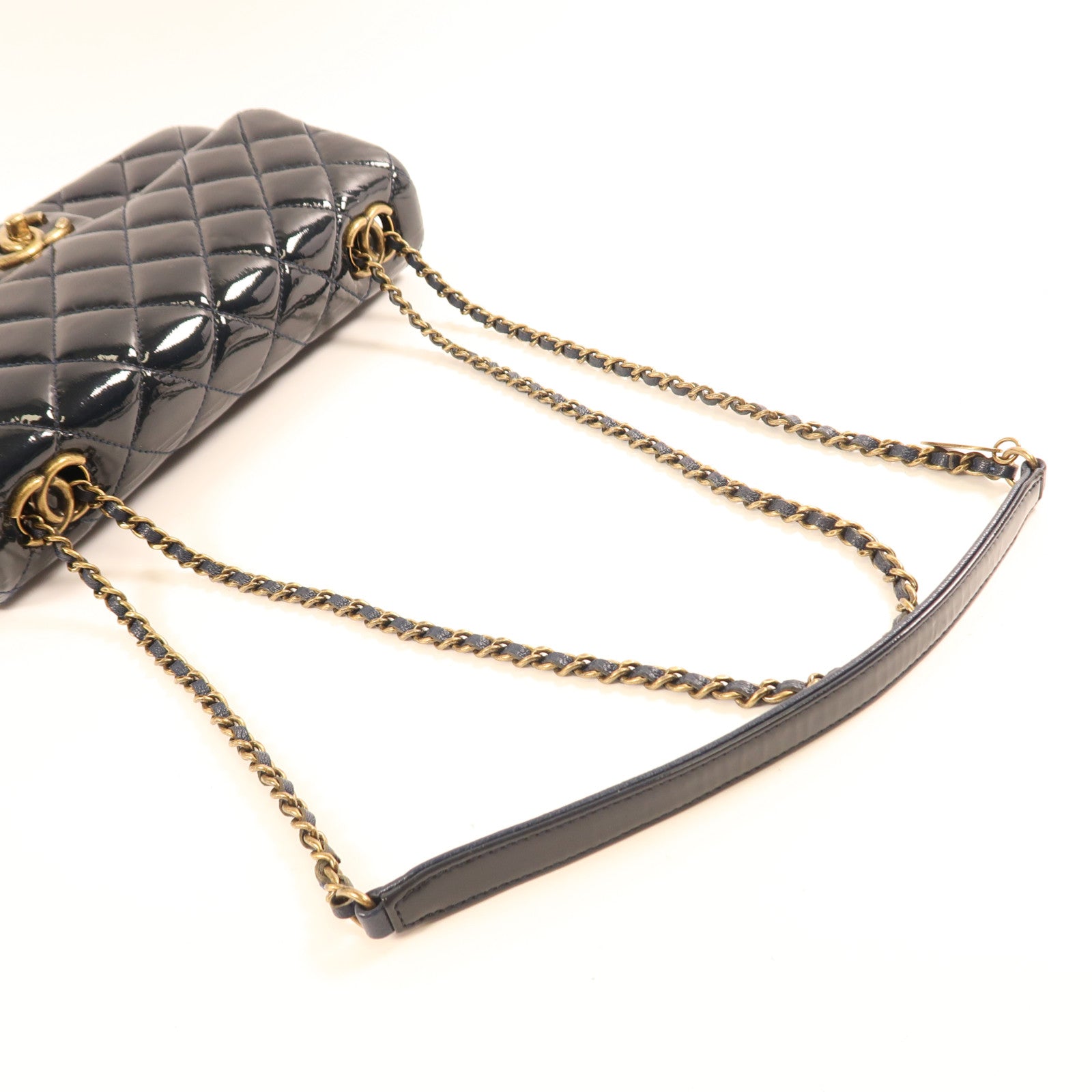 CHANEL 漆皮皮革Chain Shoulder金扣鏈帶肩背袋