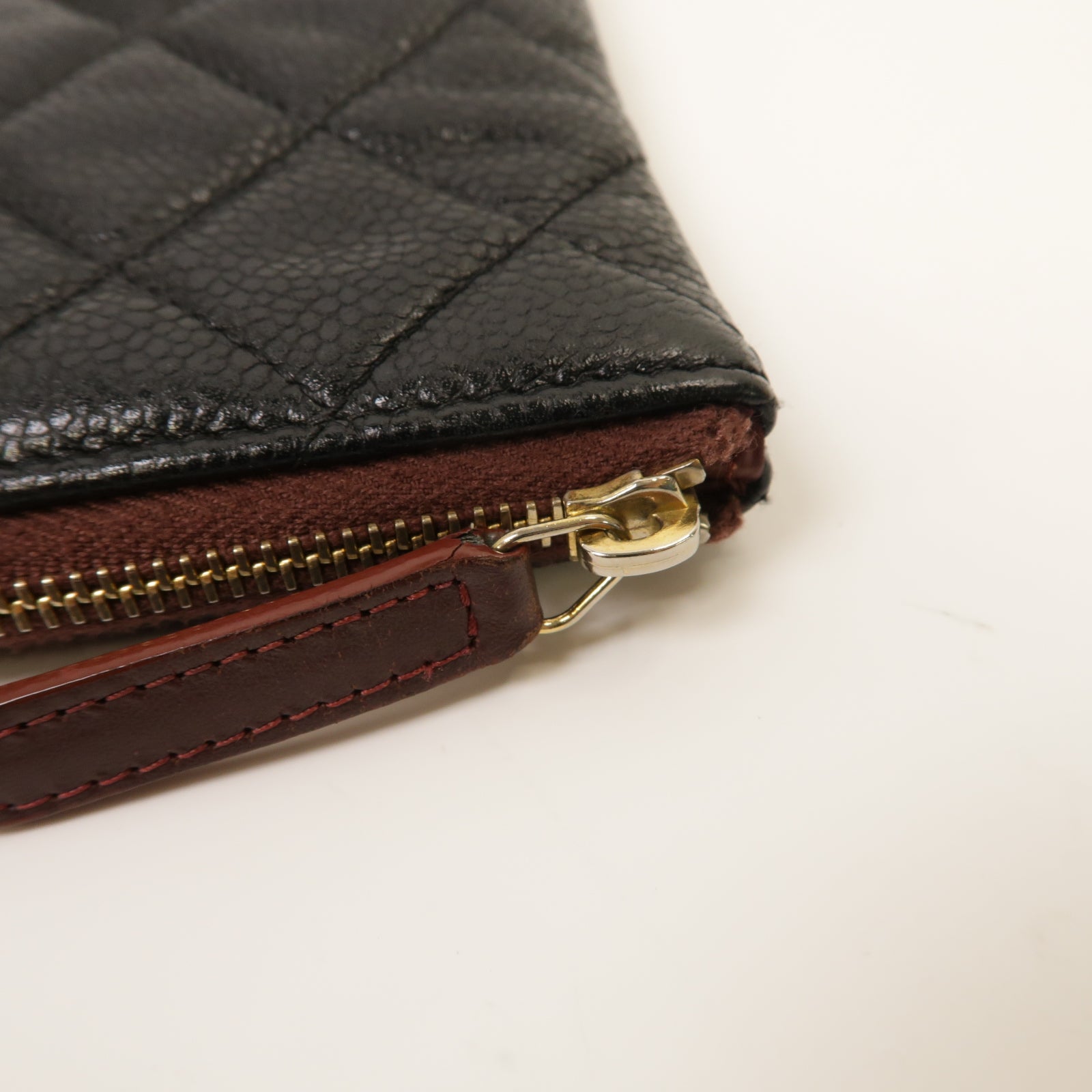 CHANEL 菱格Caviar皮革Pouch/Clutch金扣手拿包黑色