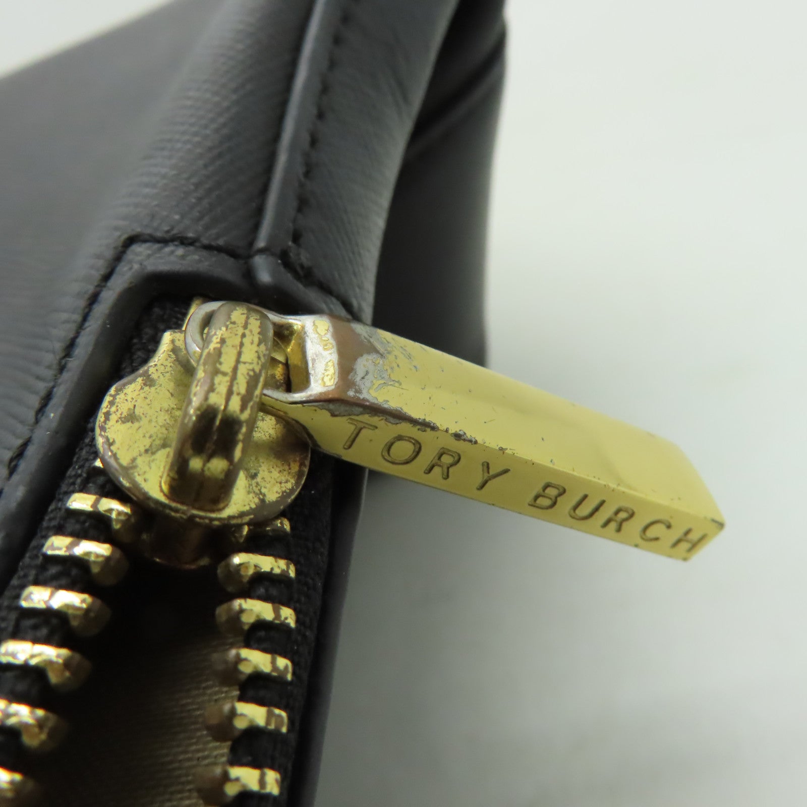 Tory Burch 【激減優惠】牛皮皮革Hand Bag金扣手挽袋黑色
