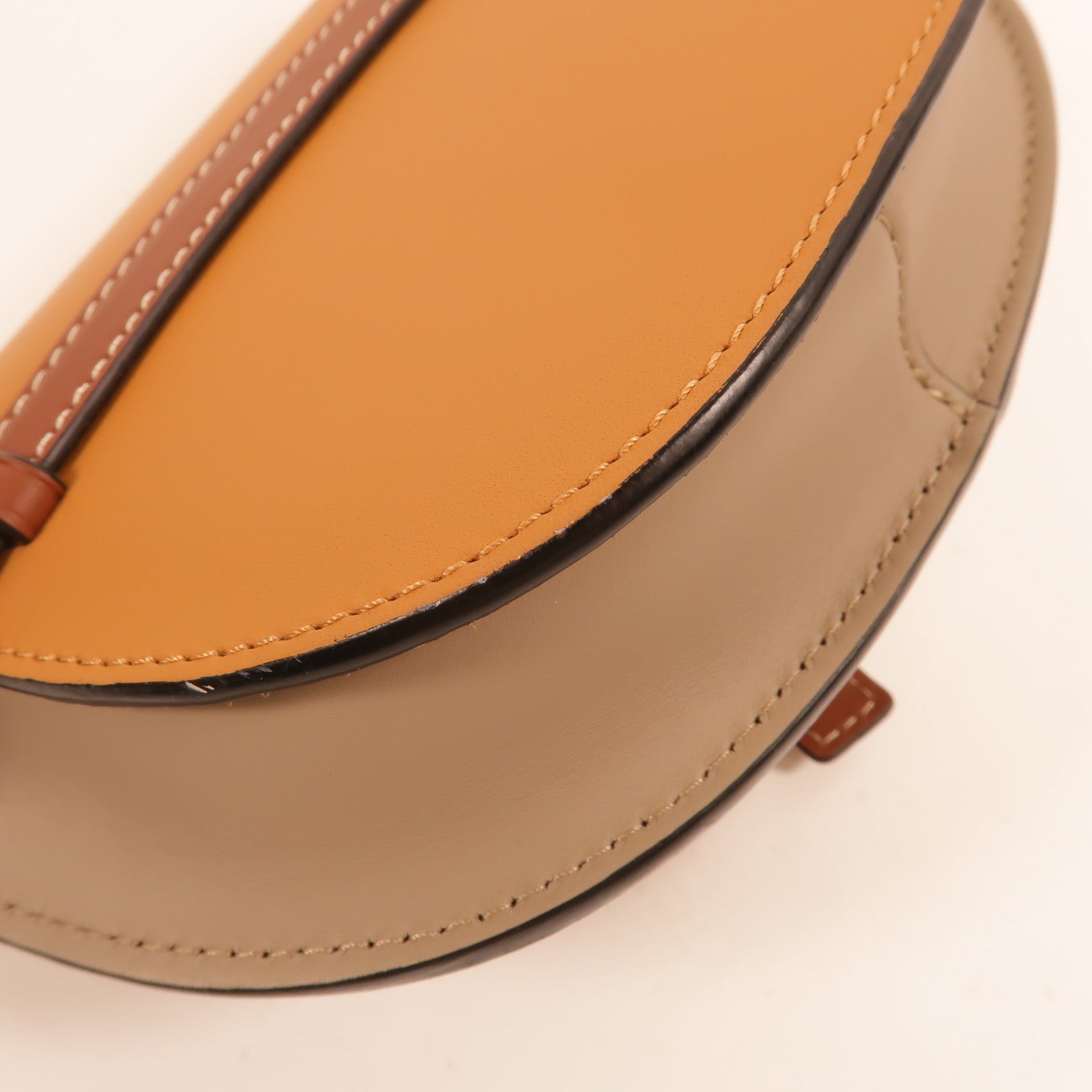 LOEWE 牛皮皮革Mini Gate肩背袋