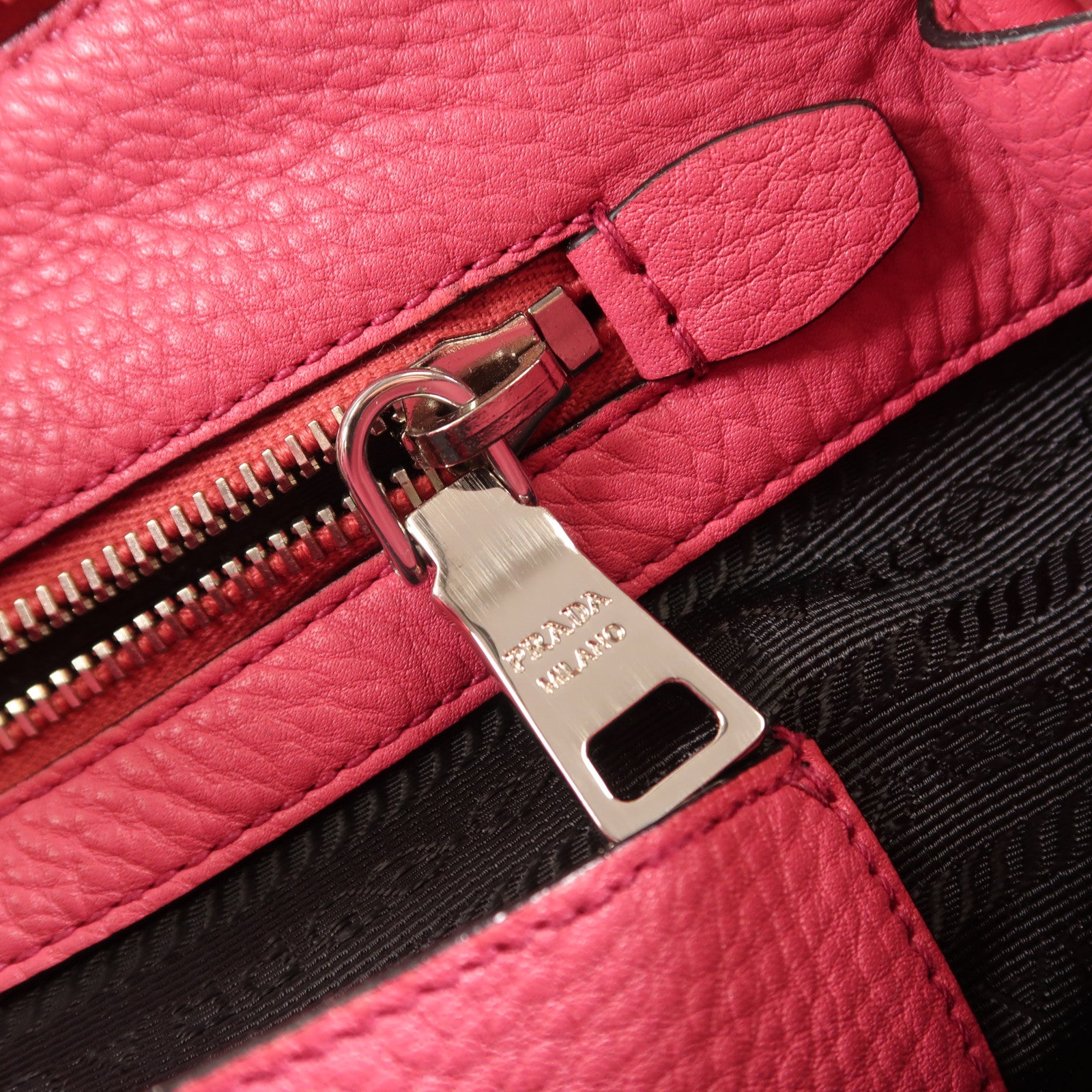 PRADA 牛皮皮革Shoulder Bag銀扣手挽肩背兩用袋