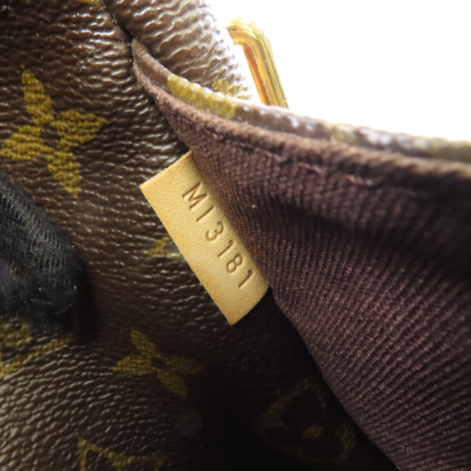 LOUIS VUITTON Monogram Menilmontant MM金扣肩背袋啡色