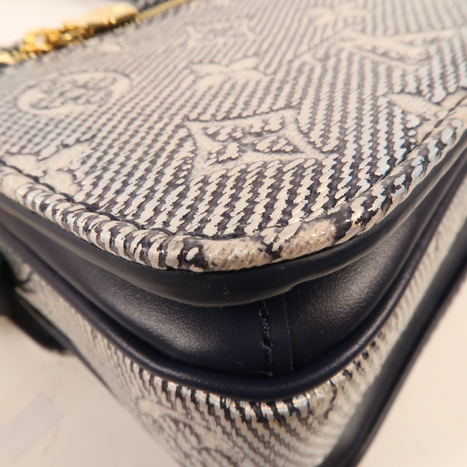 LOUIS VUITTON 塗層帆布Pochette Metis金扣手挽肩背兩用袋