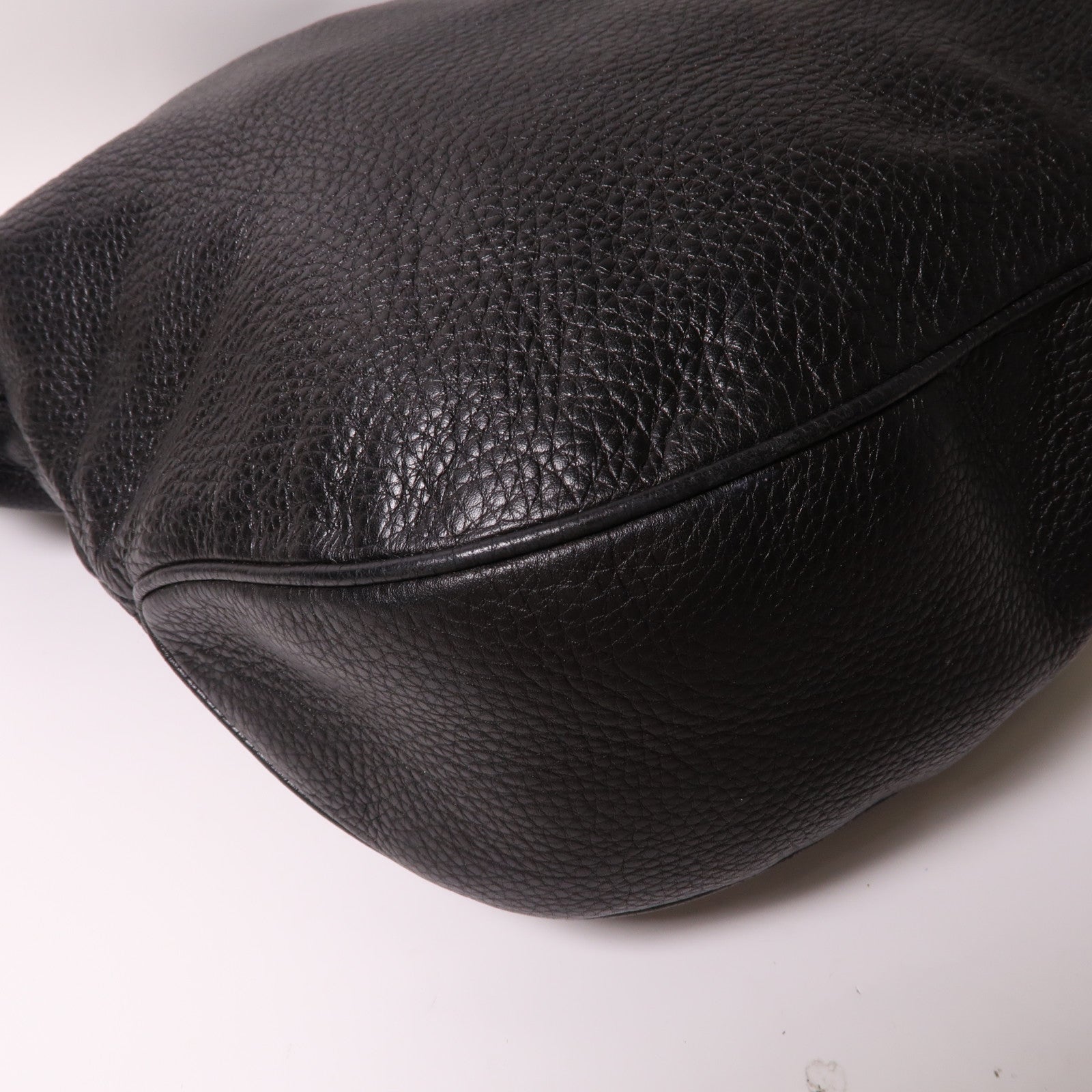 GUCCI 牛皮皮革Shoulder Bag金扣肩背袋黑色