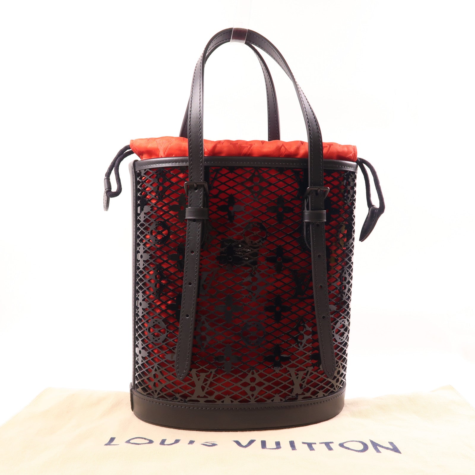 LOUIS VUITTON 漆皮皮革Lace Bucket PM肩背袋