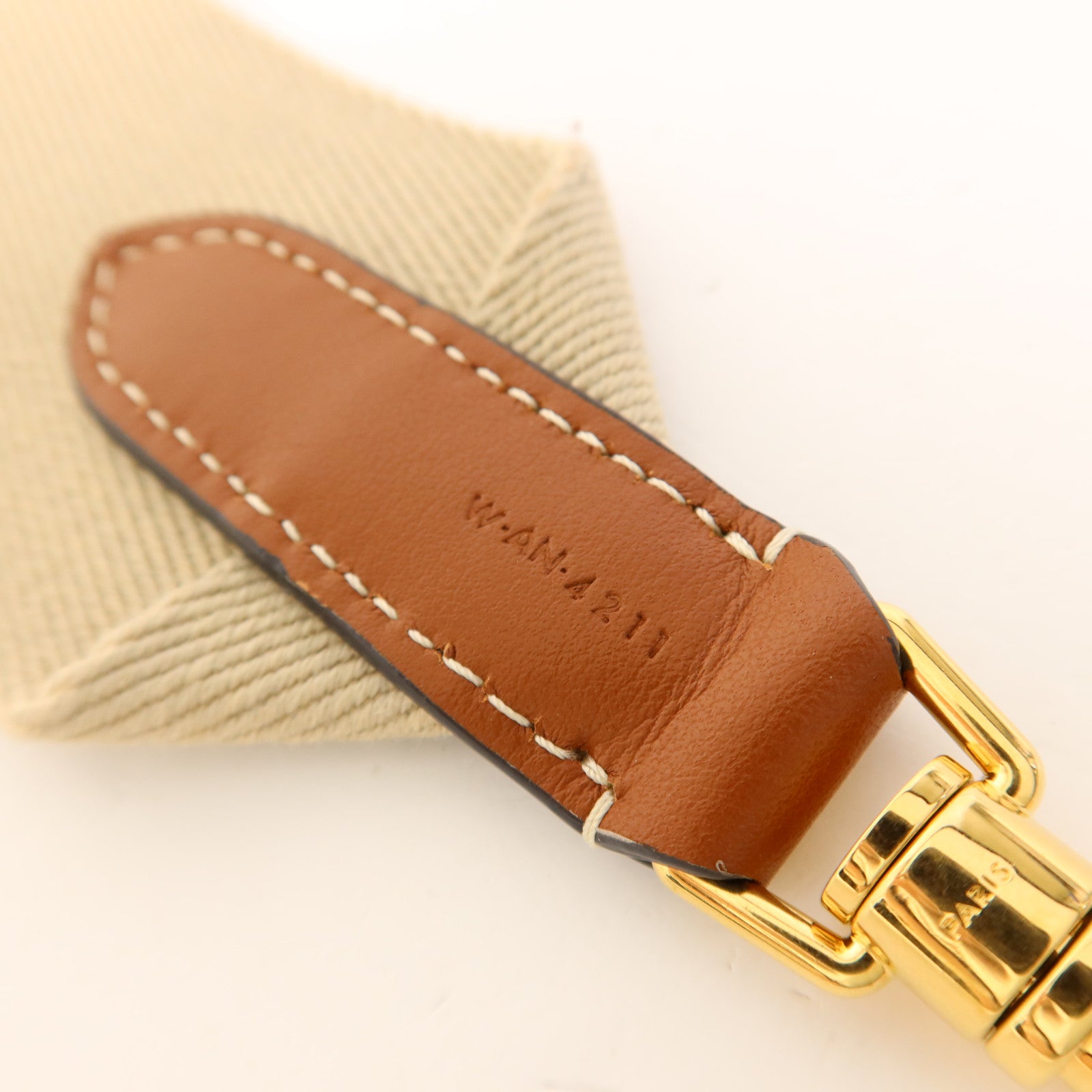 CELINE 帆布Strap金扣掛飾