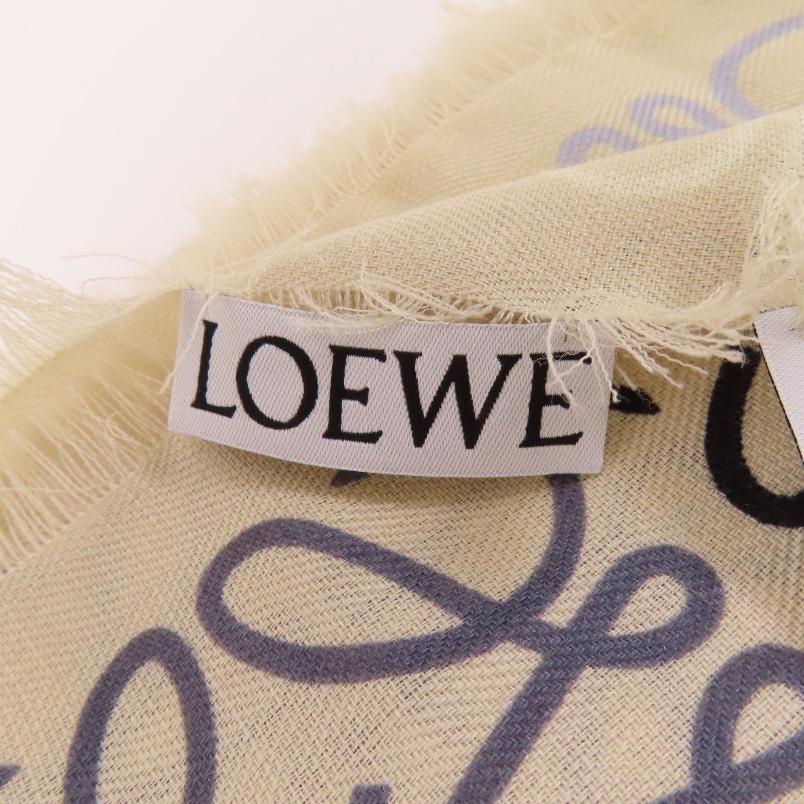 LOEWE 羊毛Anagram圍巾