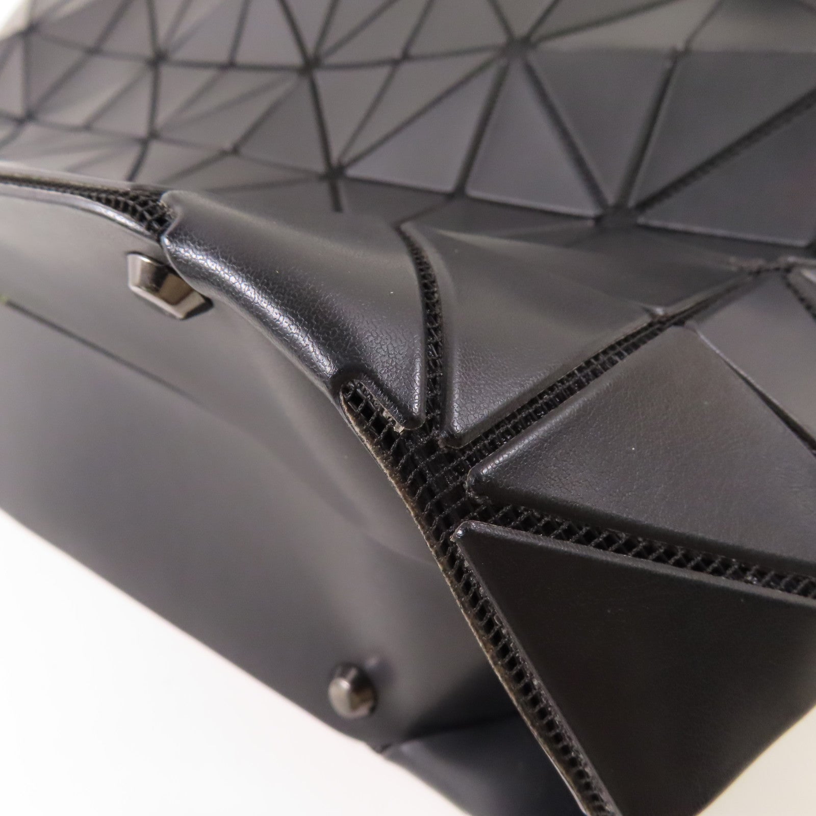 BAO BAO ISSEYMIYAKE PVC Bao Bao手挽袋