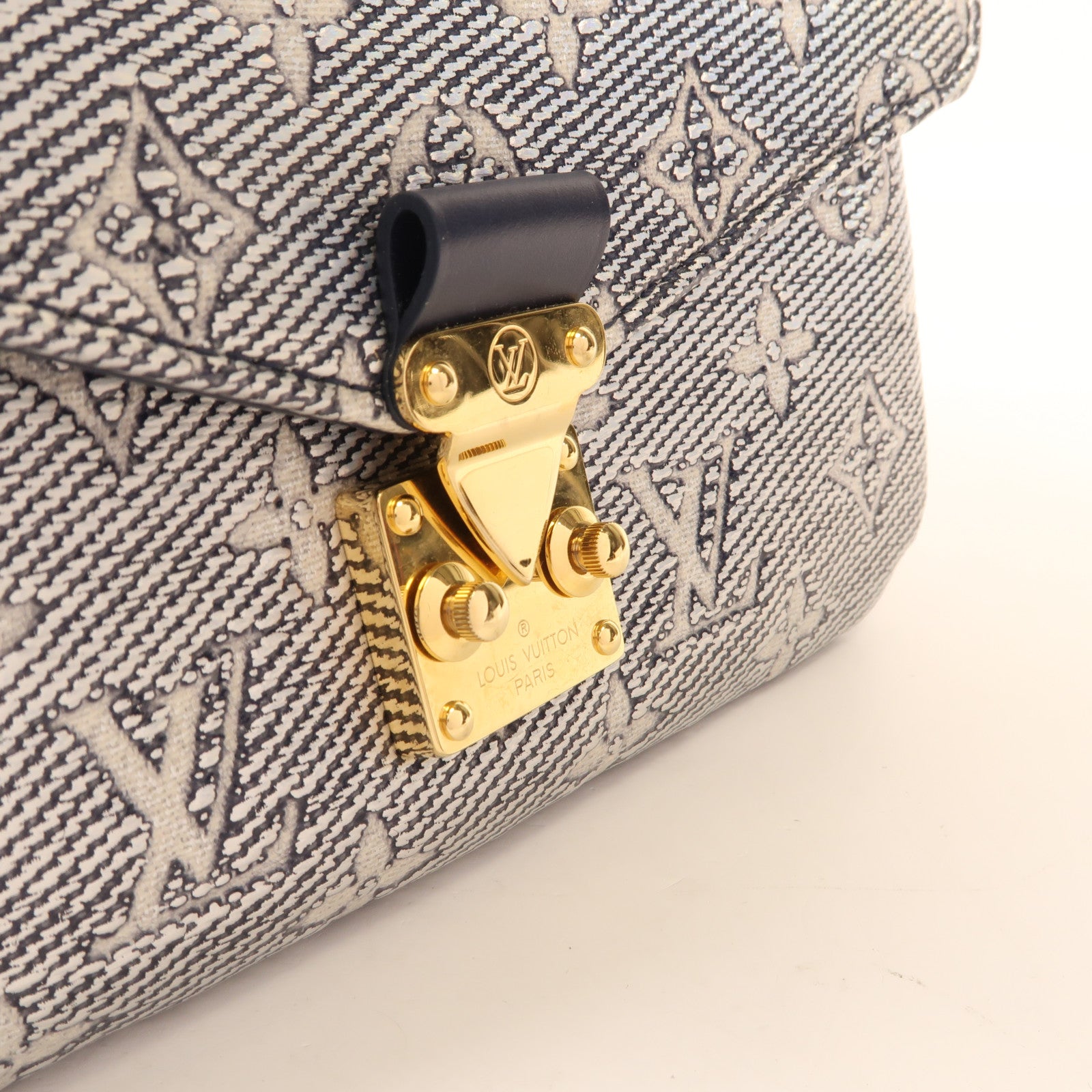 LOUIS VUITTON 塗層帆布Pochette Metis金扣手挽肩背兩用袋