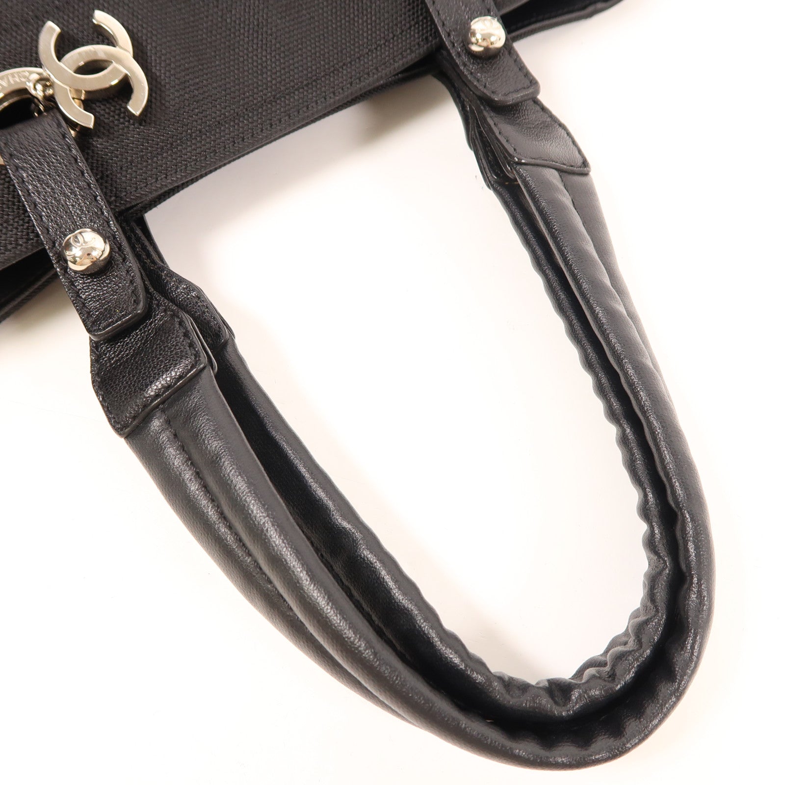 CHANEL 牛皮皮革Shoulder Bag銀扣肩背袋