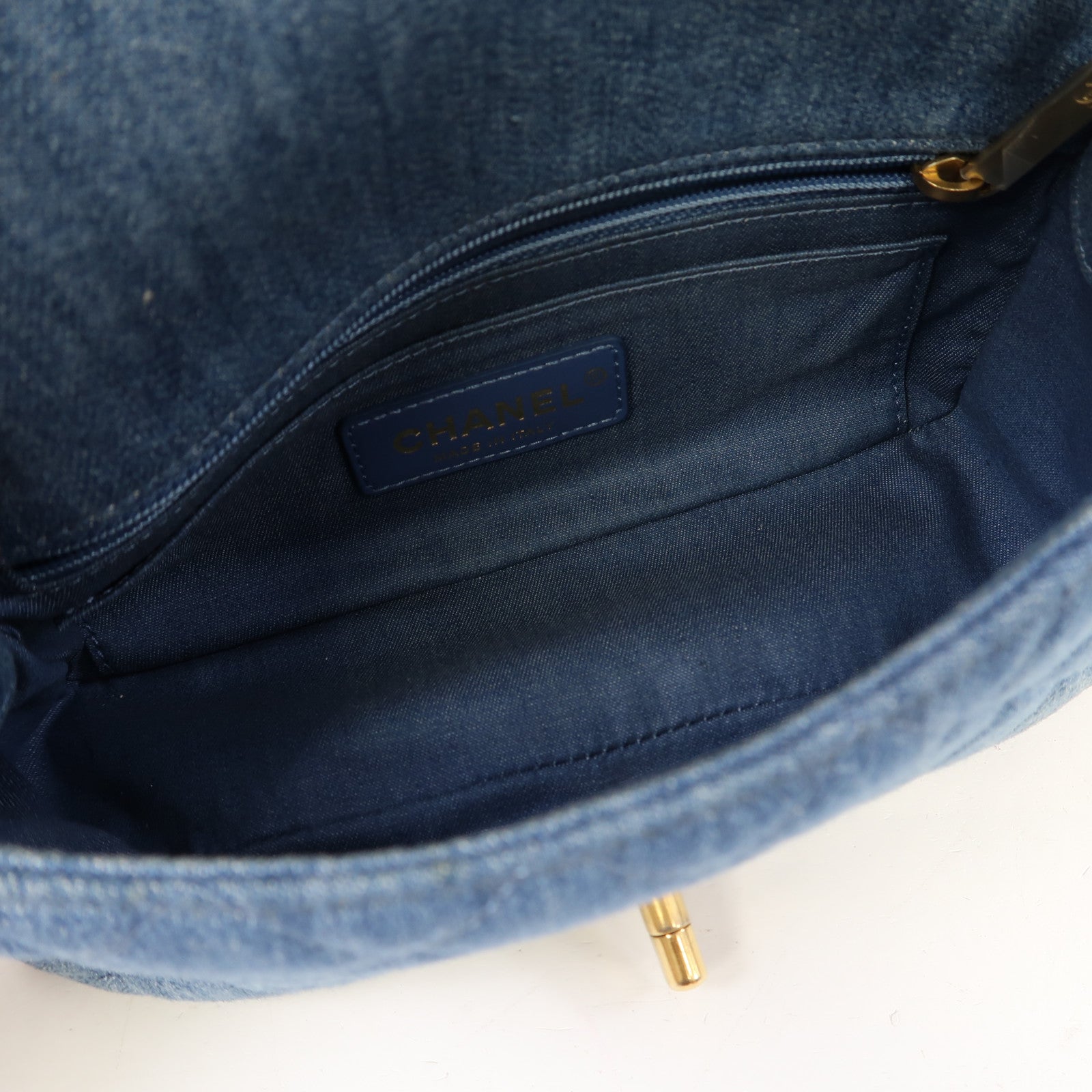 CHANEL 牛仔布Classic Flap 20cm金扣鏈帶肩背袋藍色
