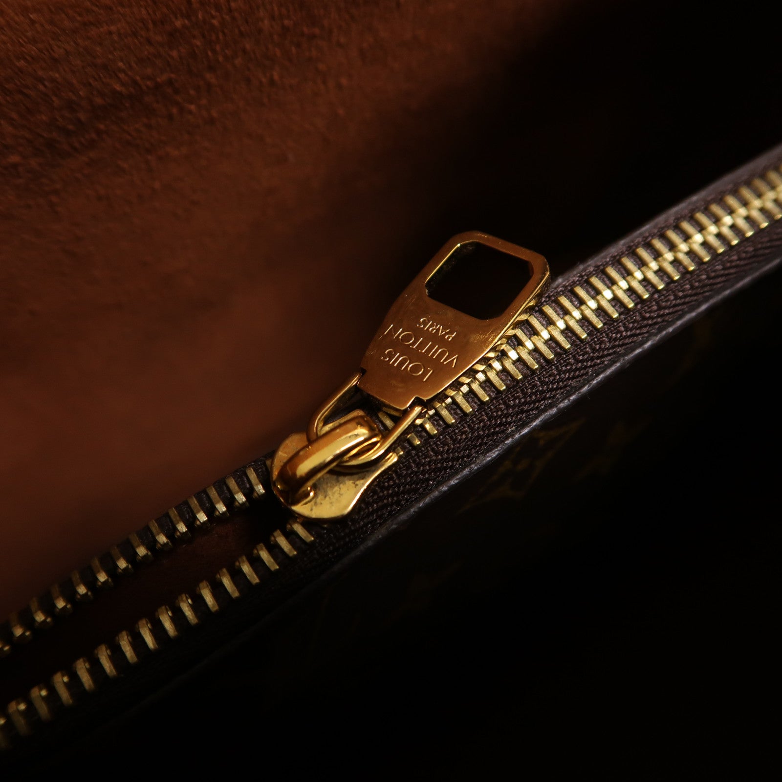 LOUIS VUITTON Monogram NeoNoe MM金扣肩背袋棕色