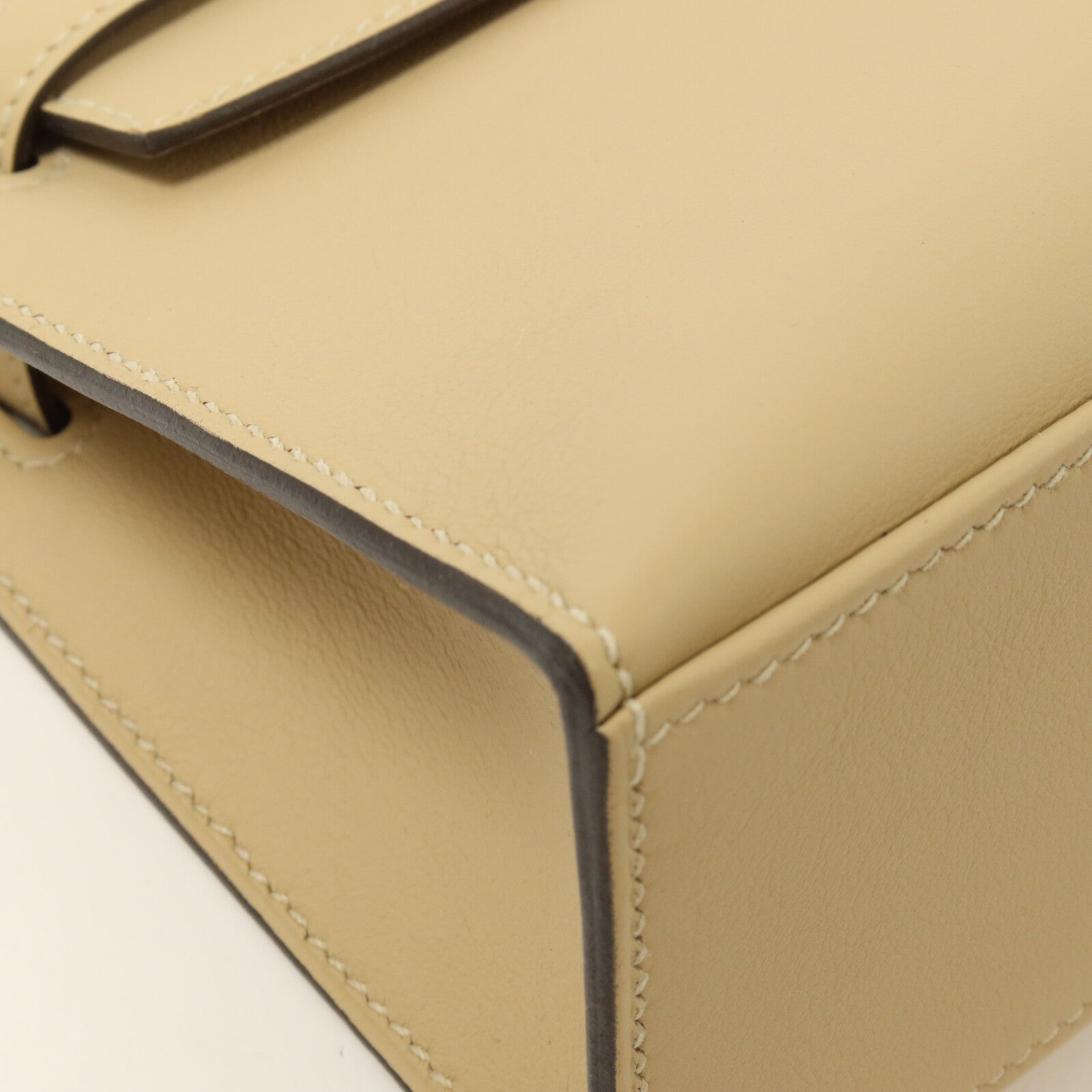 HERMES Swift皮革Kelly Pochette手挽袋Trench