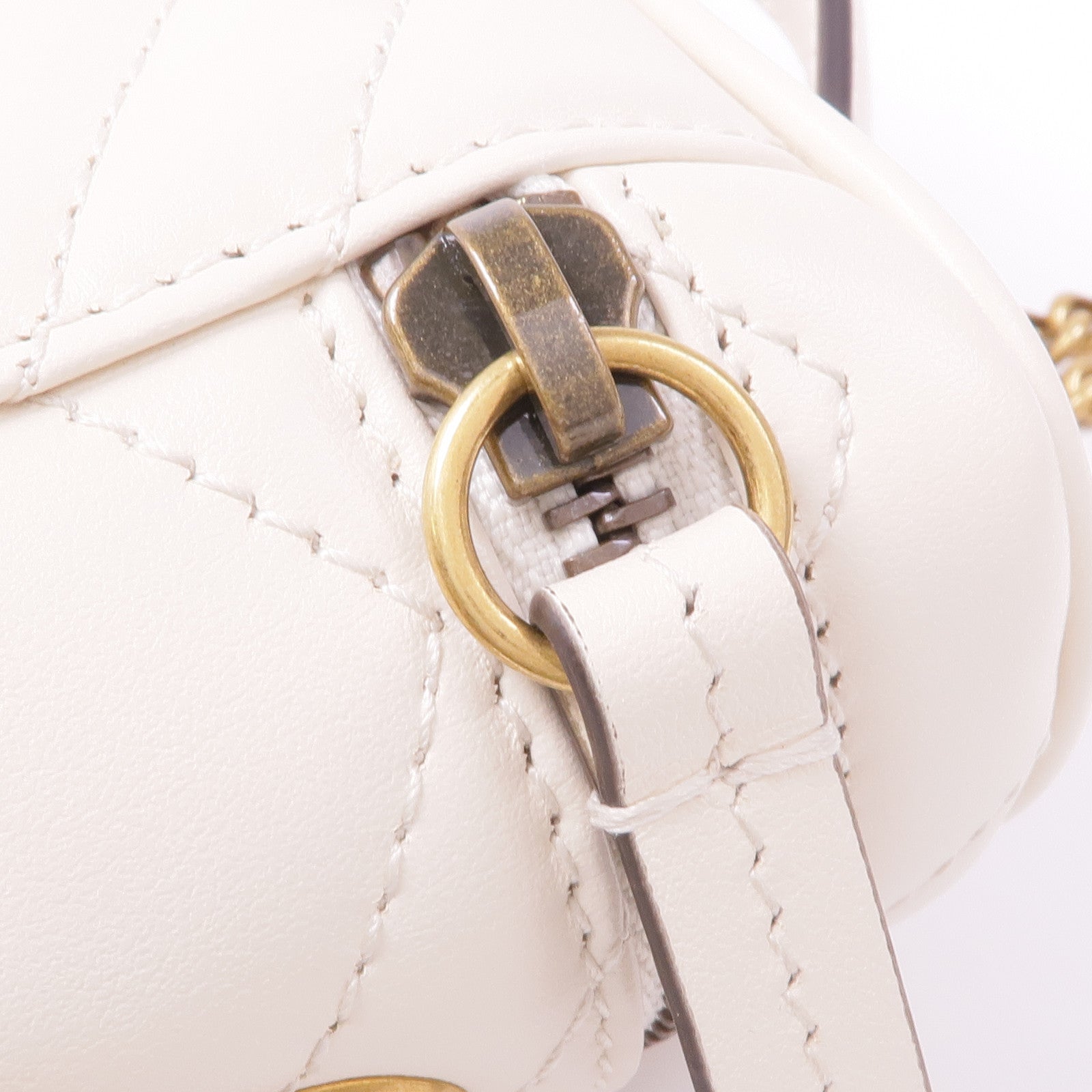 GUCCI 牛皮皮革GG Marmont金扣鏈帶肩背袋