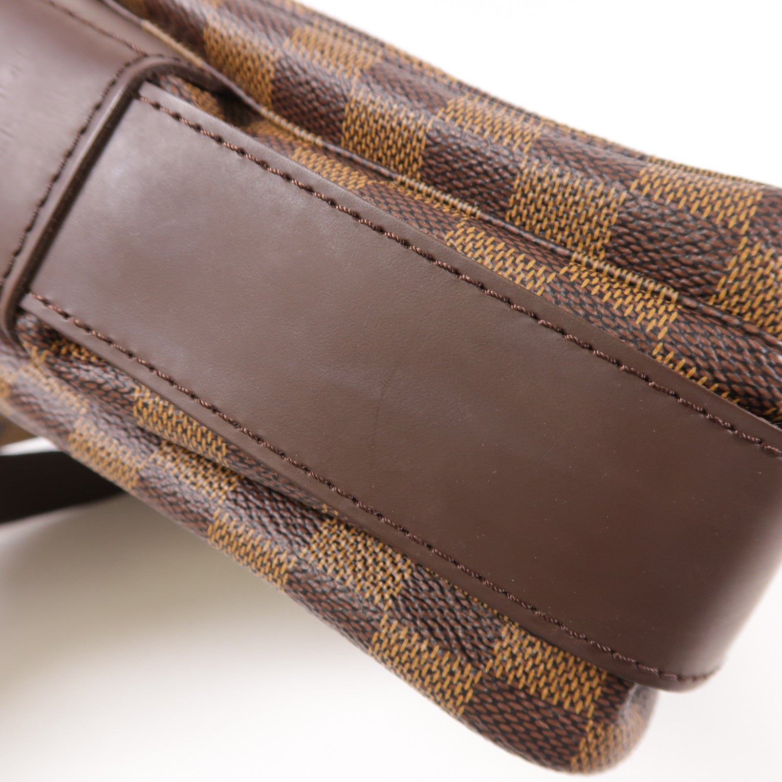 LOUIS VUITTON Damier Naviglio金扣肩背袋